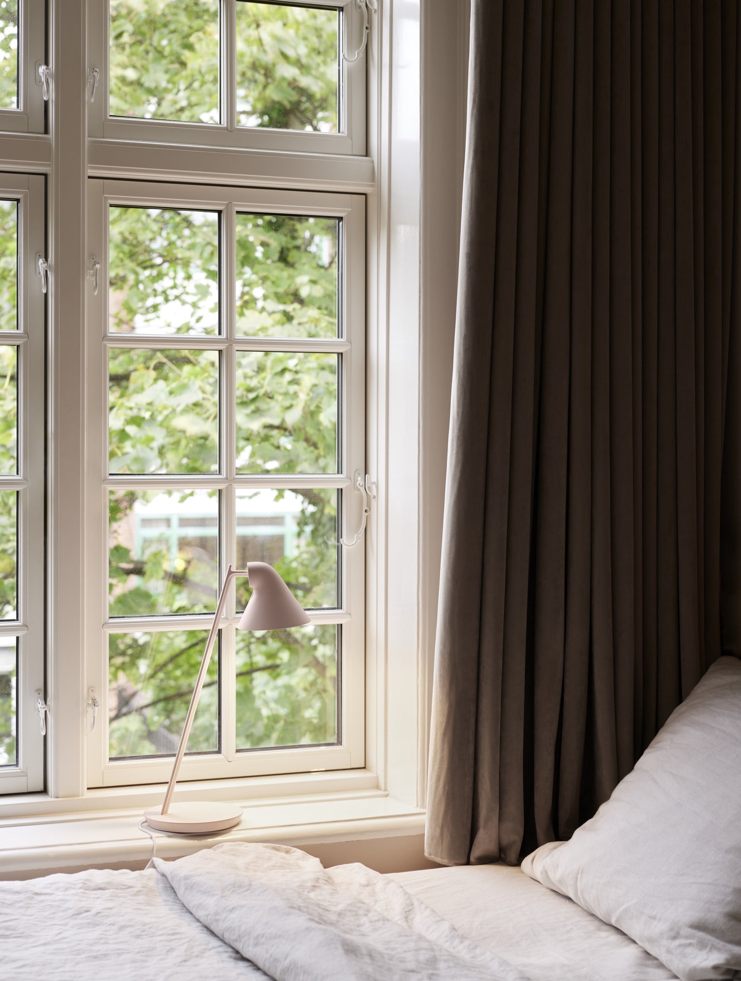 Stolní lampa NJP MINI taupe