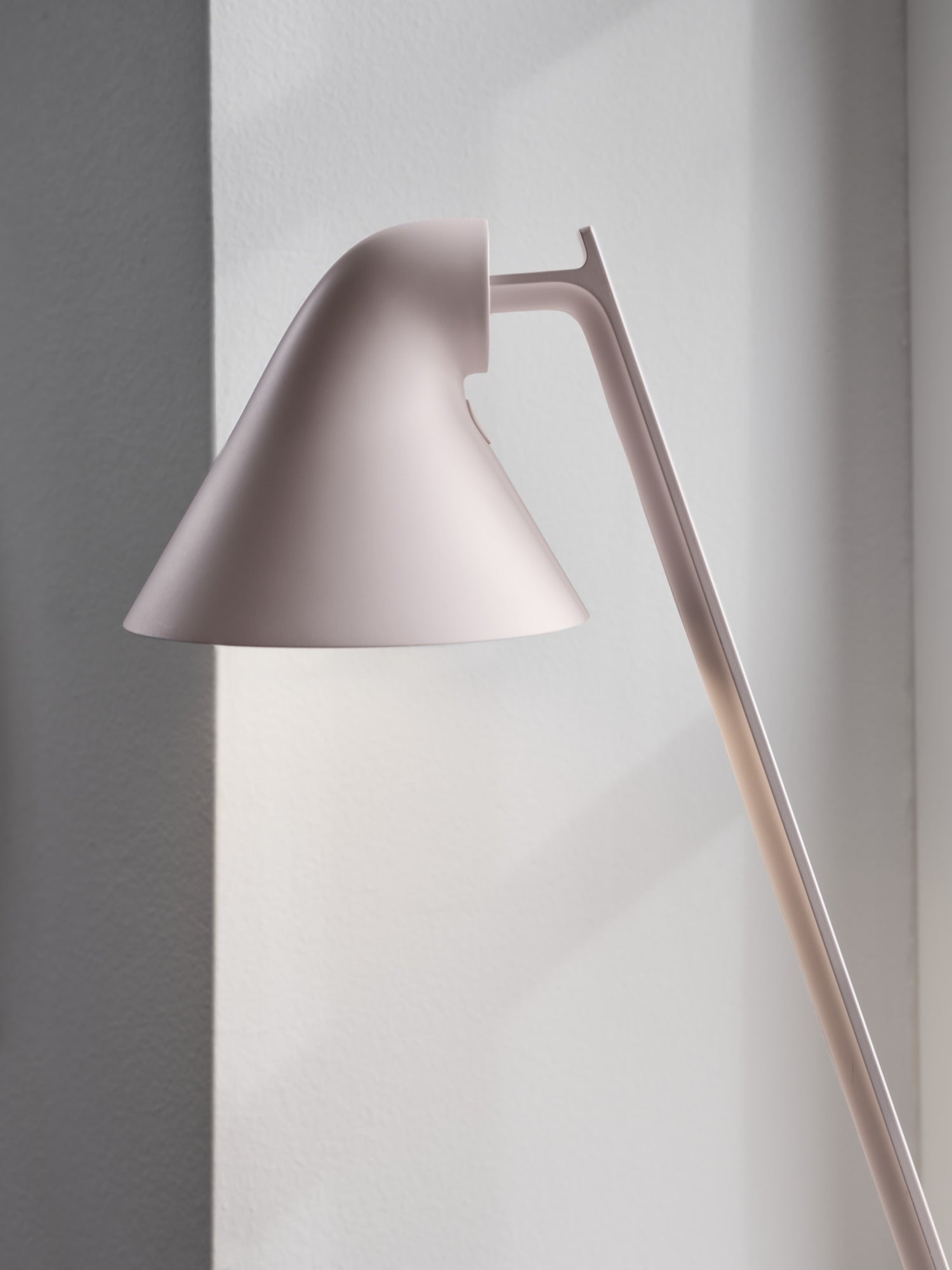 Stolní lampa NJP MINI světle růžová