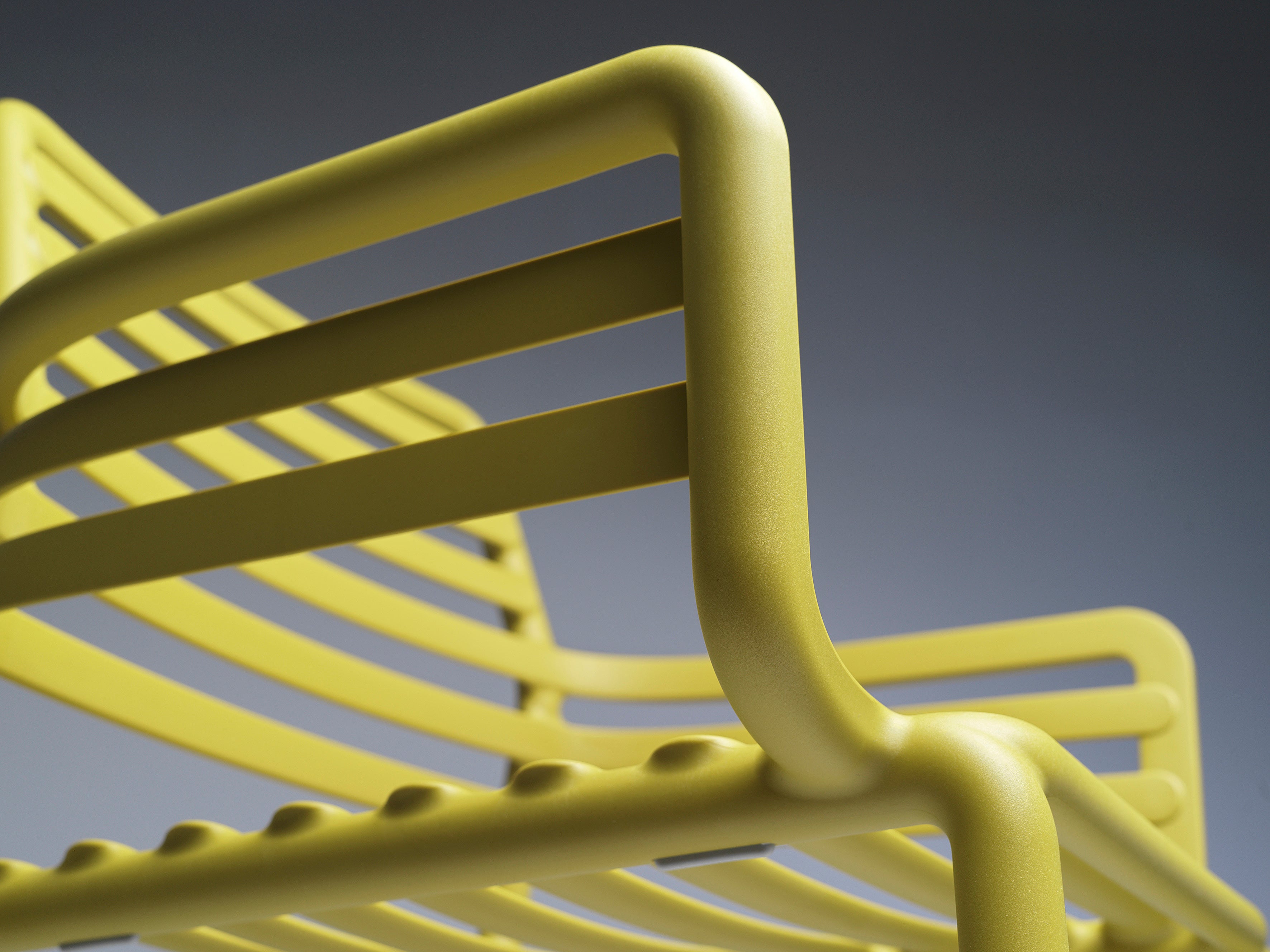 Venkovní křeslo s opěrkami DOGA cappuccino