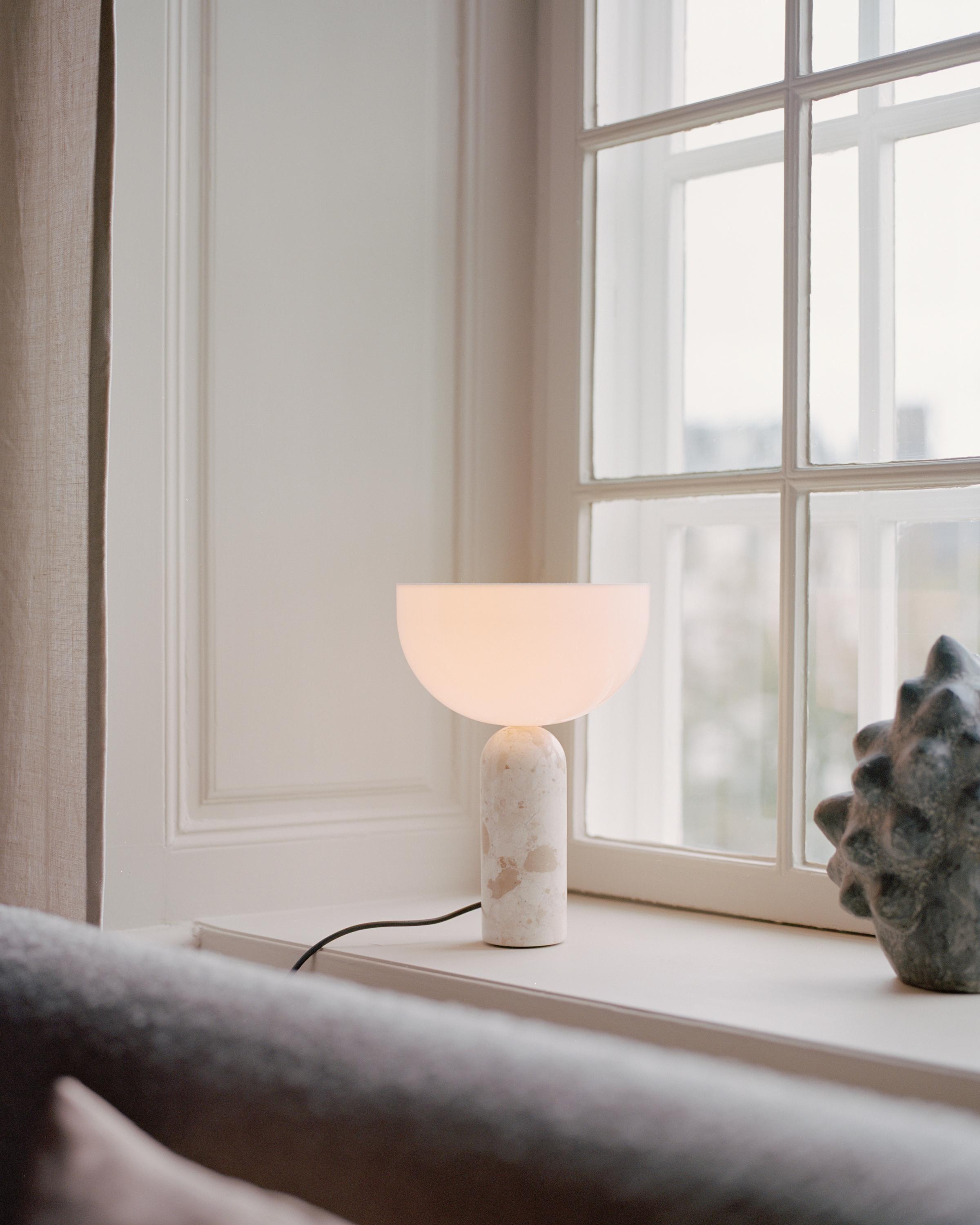 Stolní lampa KIZU krémový mramor