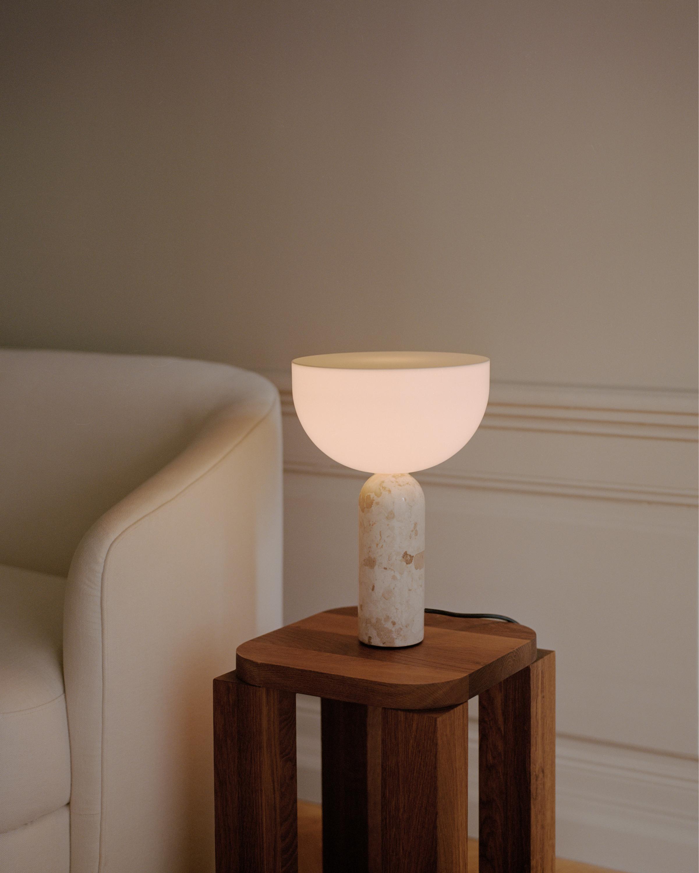 Stolní lampa KIZU krémový mramor