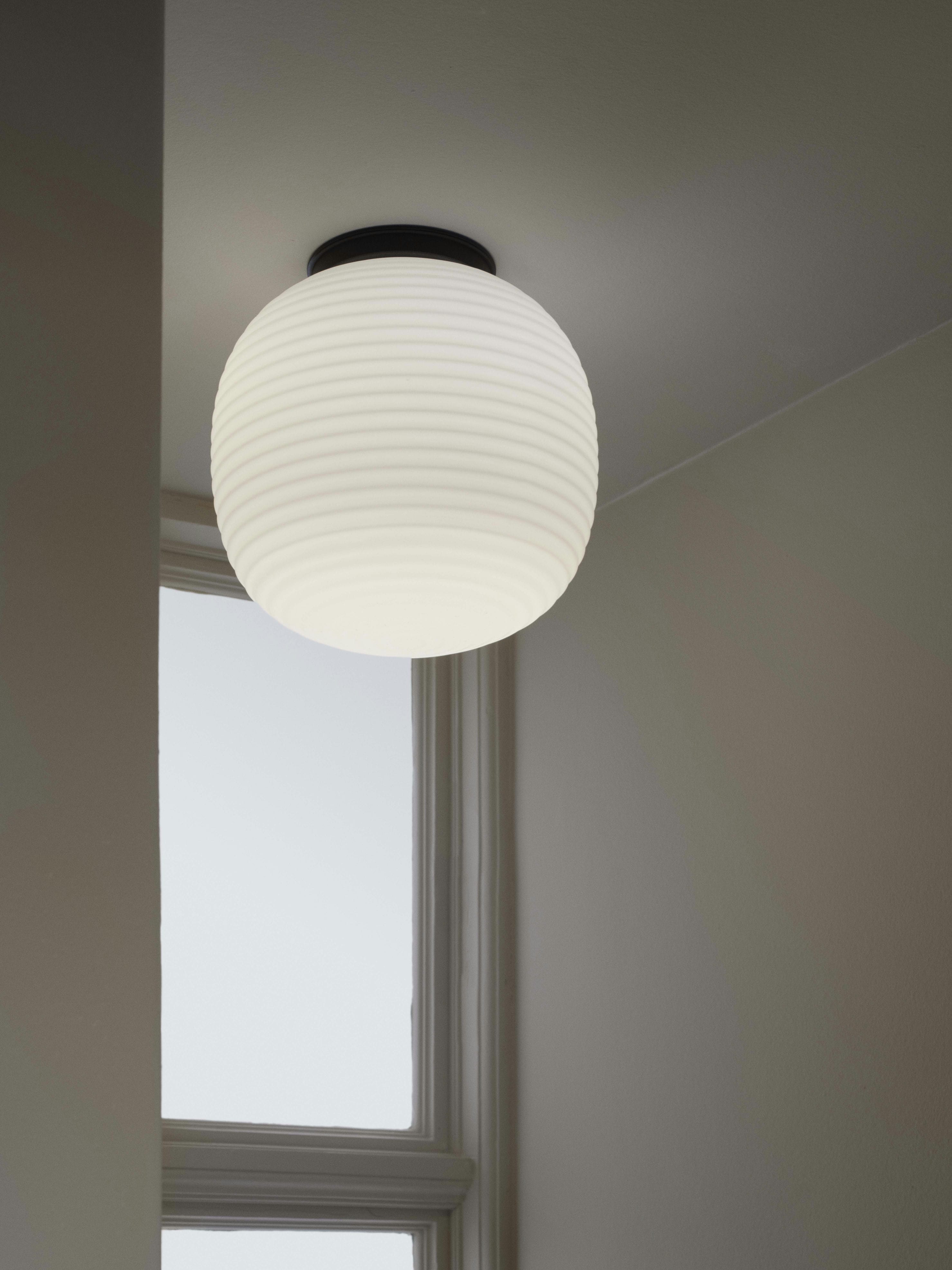 LANTERN ceiling light white with black base