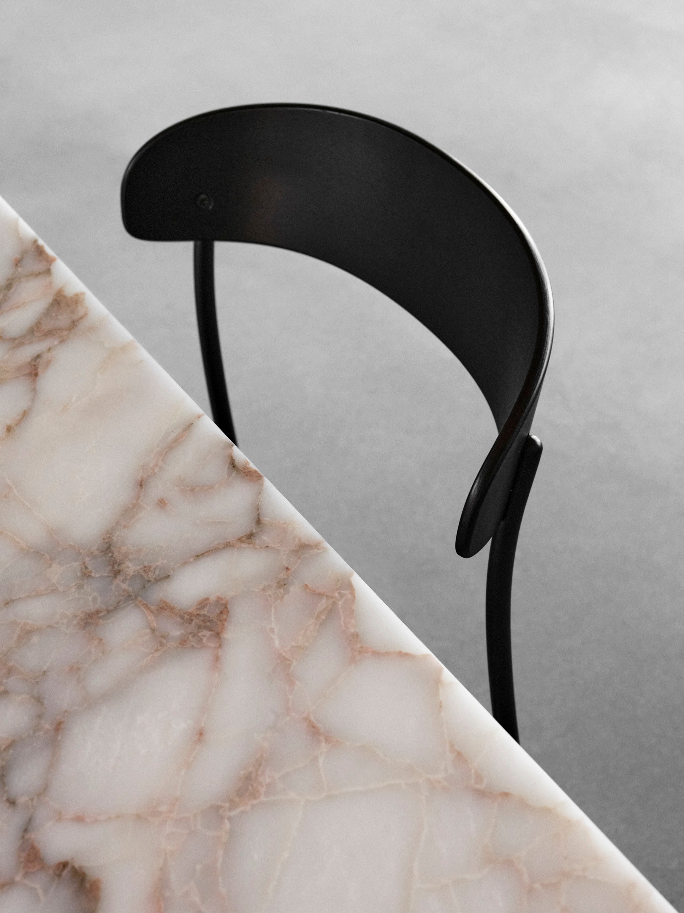 Židle MISSING černá jasanová dýha