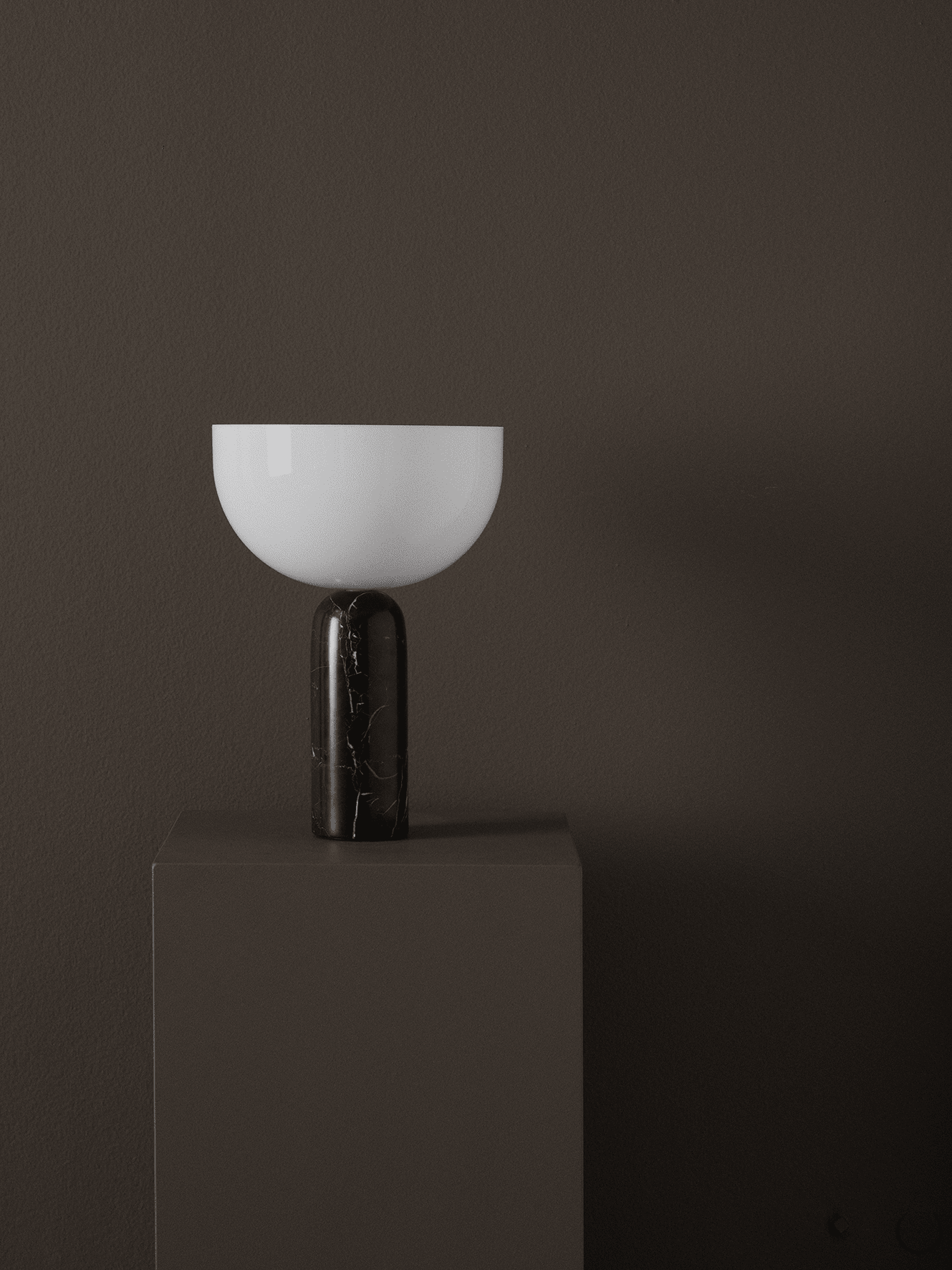 Stolní lampa KIZU černý mramor