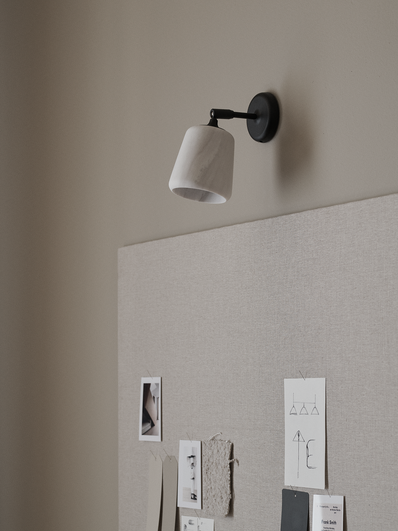 Wall lamp material black marble