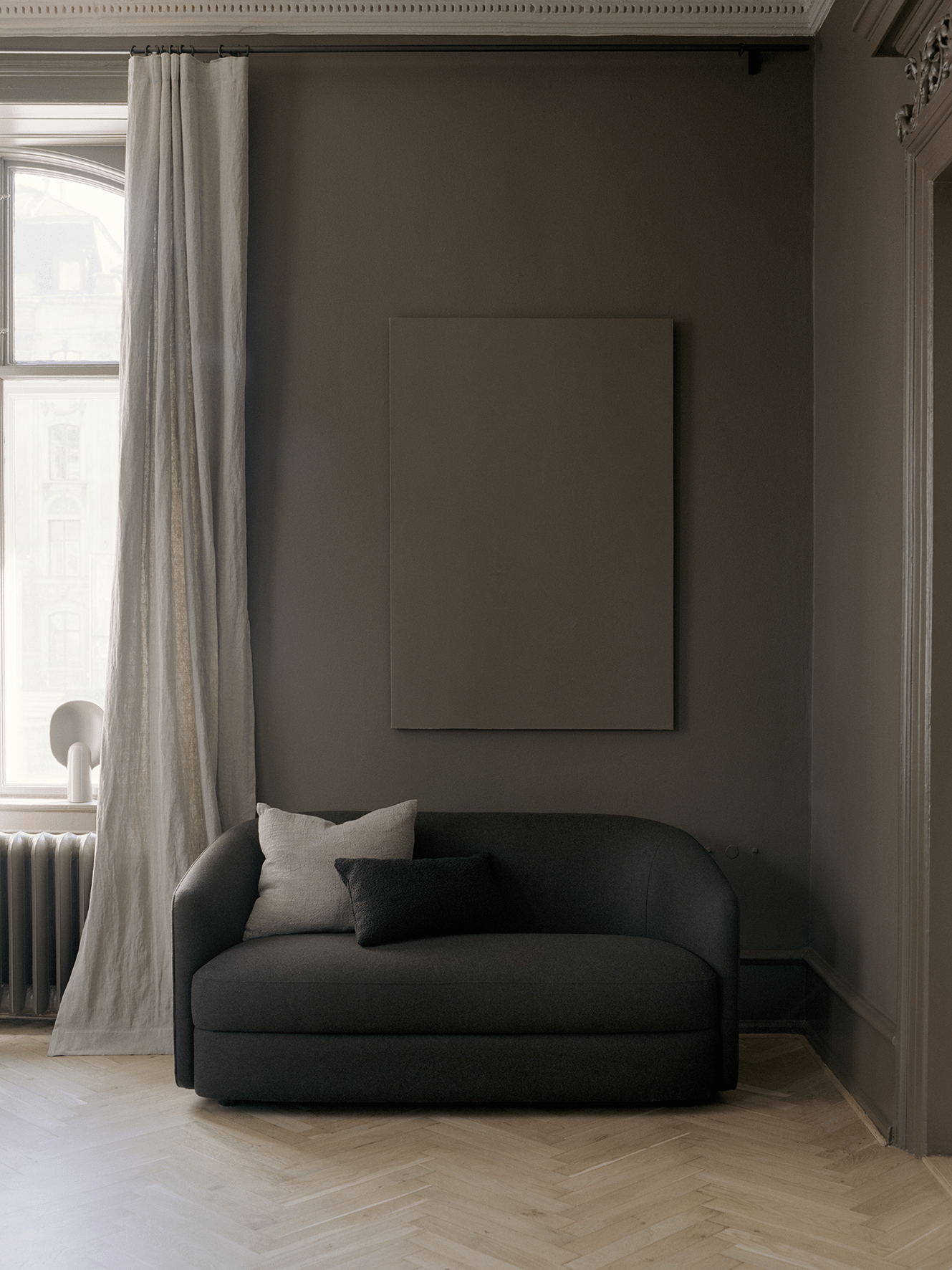 2-person sofa Covent Narrow Upholstered