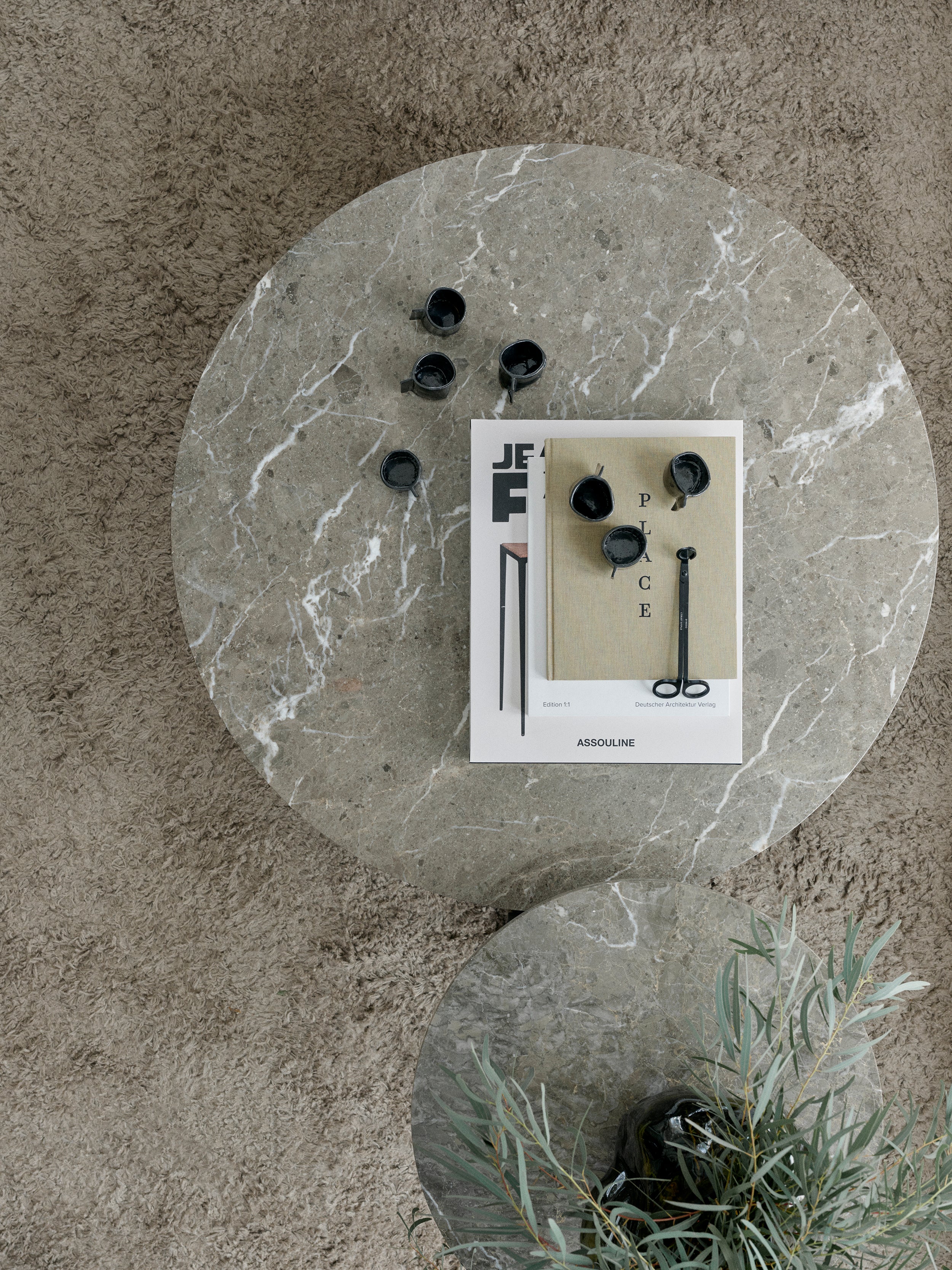 Florence coffee table brown marble with a black base