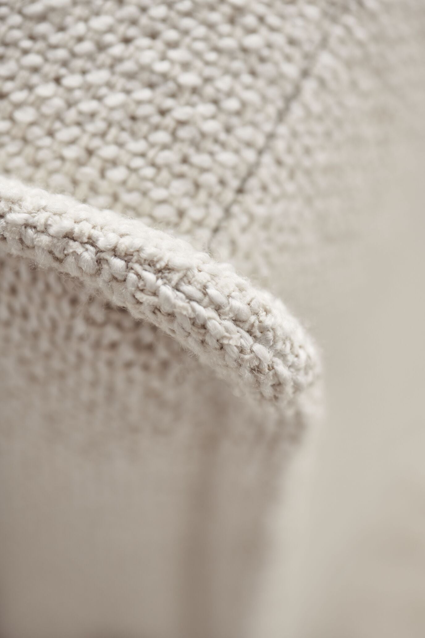 Modulová pohovka NOORA - střední modul s bílým podstavcem