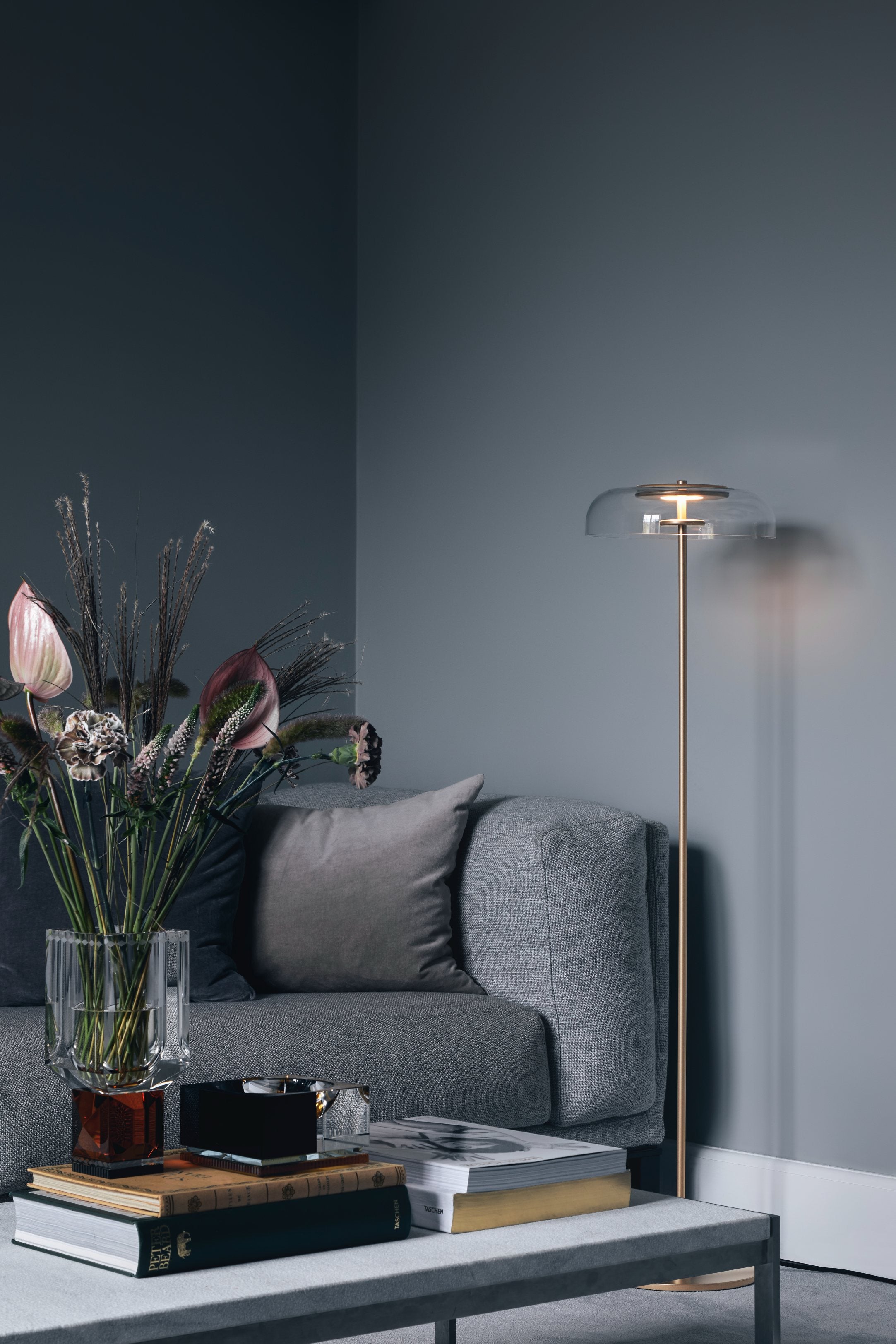 Stojací lampa BLOSSI zlatá s průhledným sklem