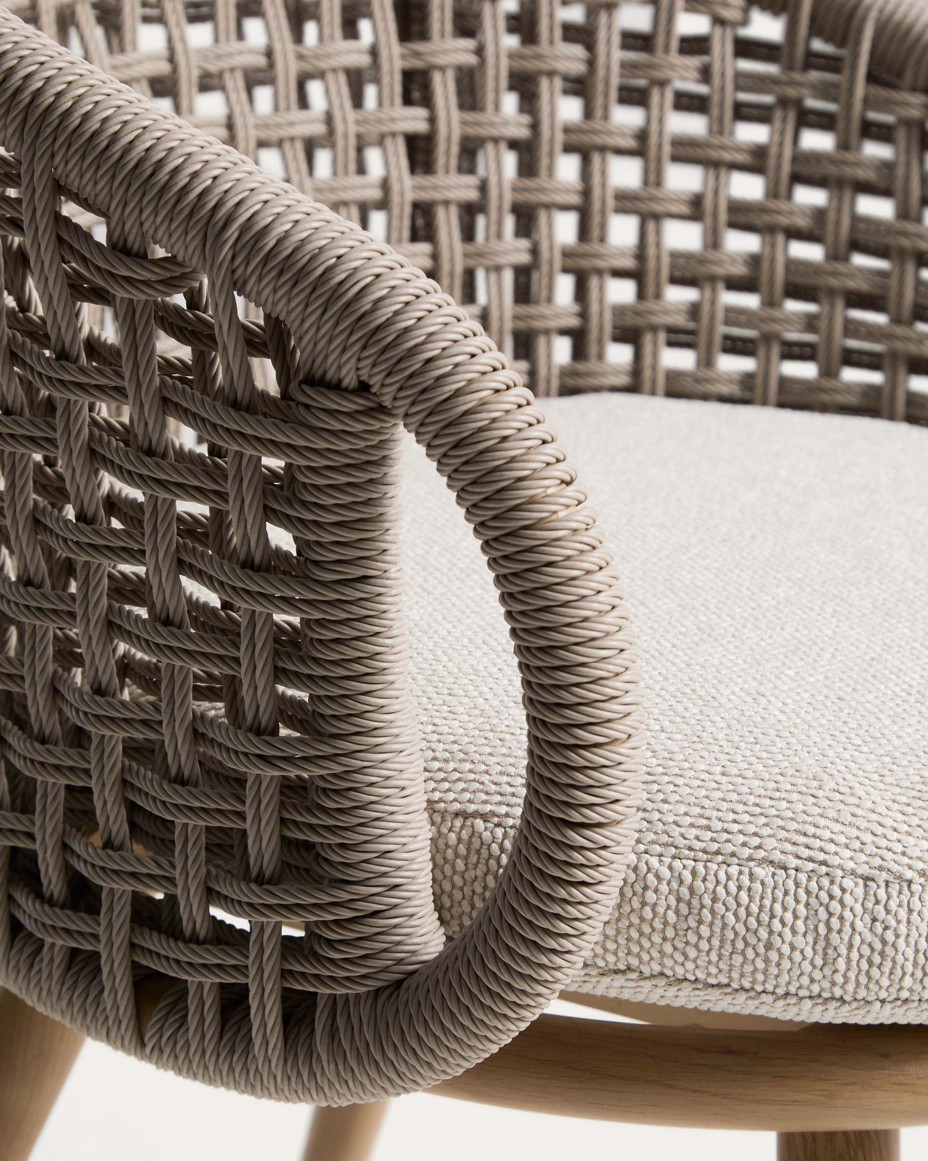 LIDARIO taupe garden chair