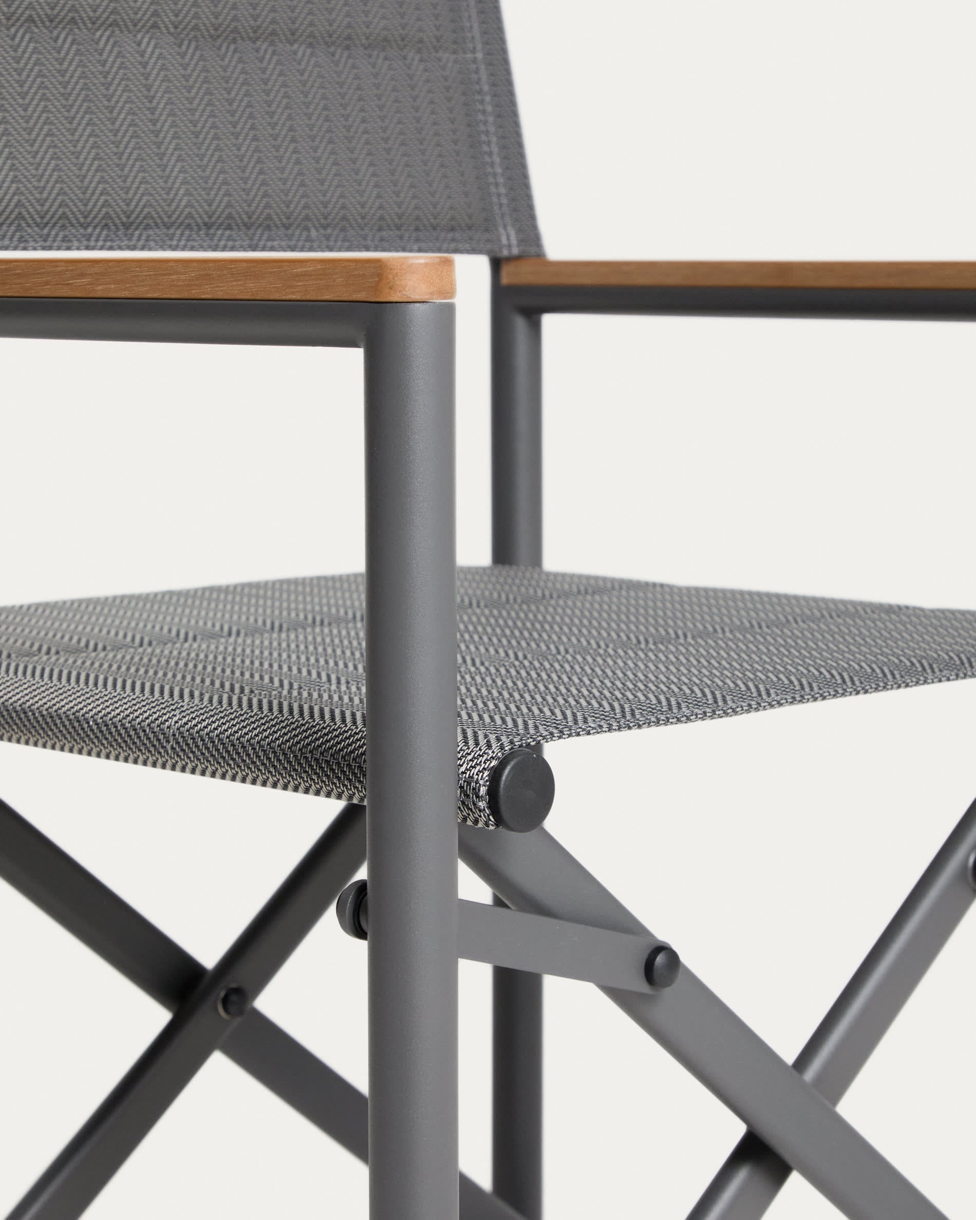 TISNO Folding Garden Chair in Graphite