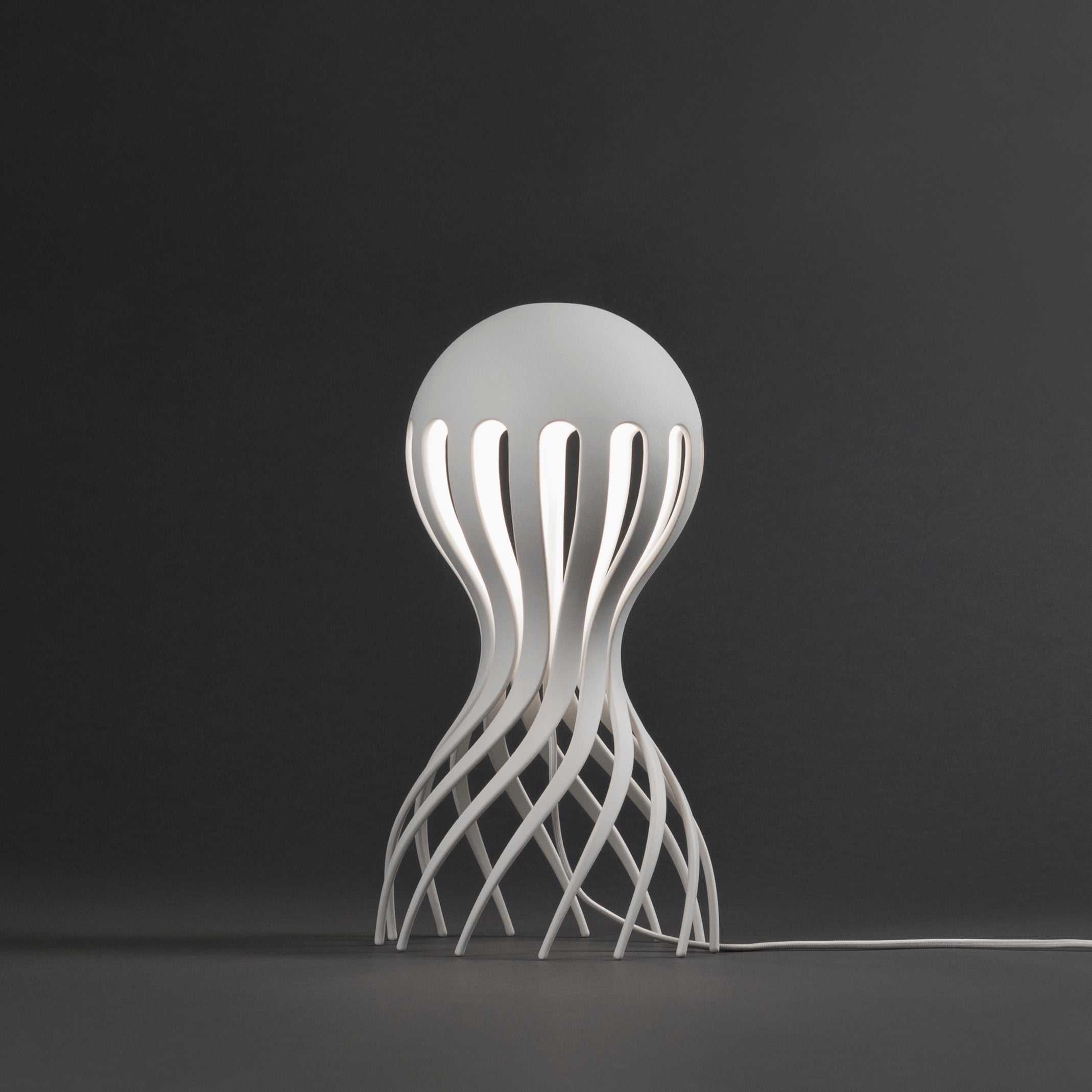 Stolní lampa CIRRATA bílá