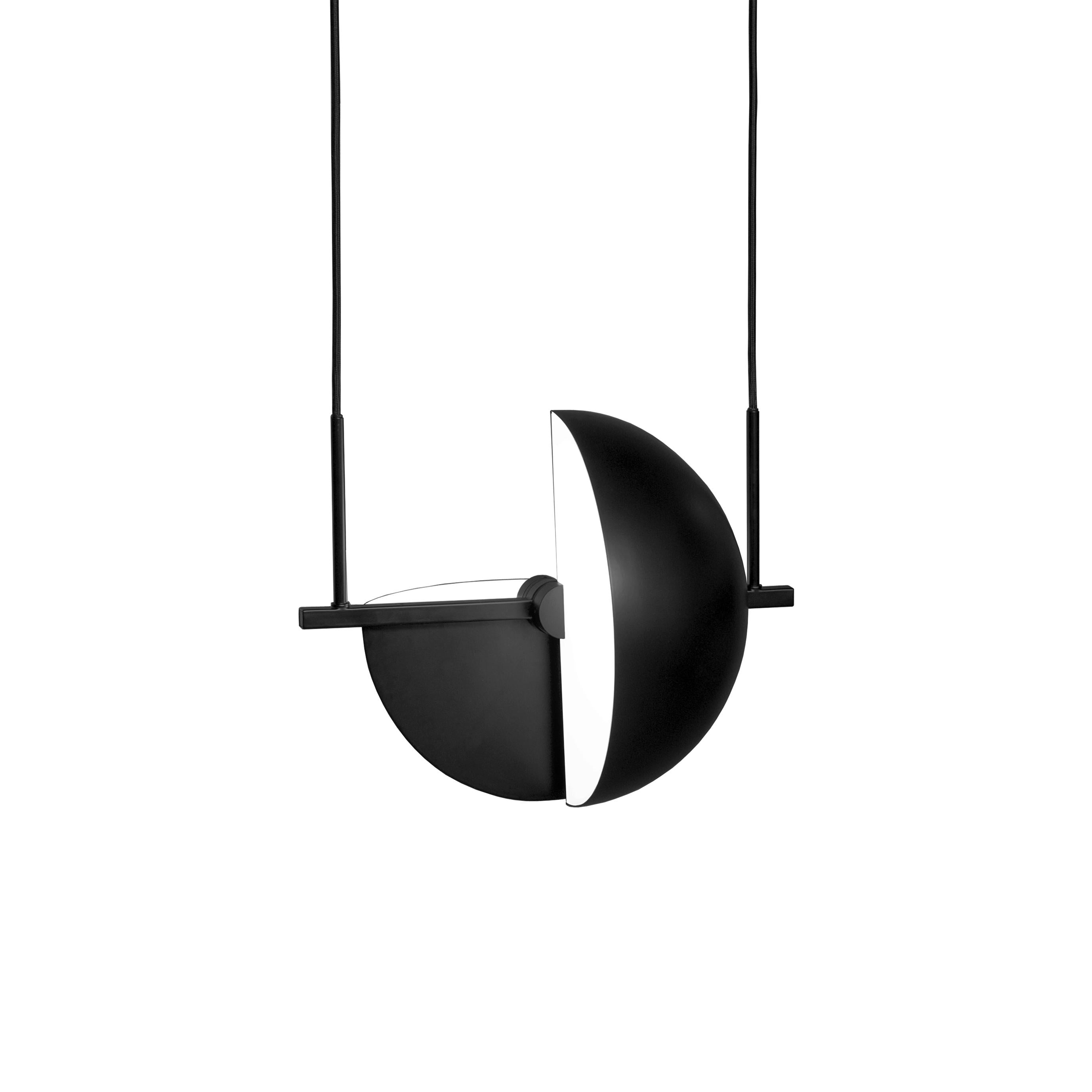 Závěsné svítidlo TRAPEZE černé