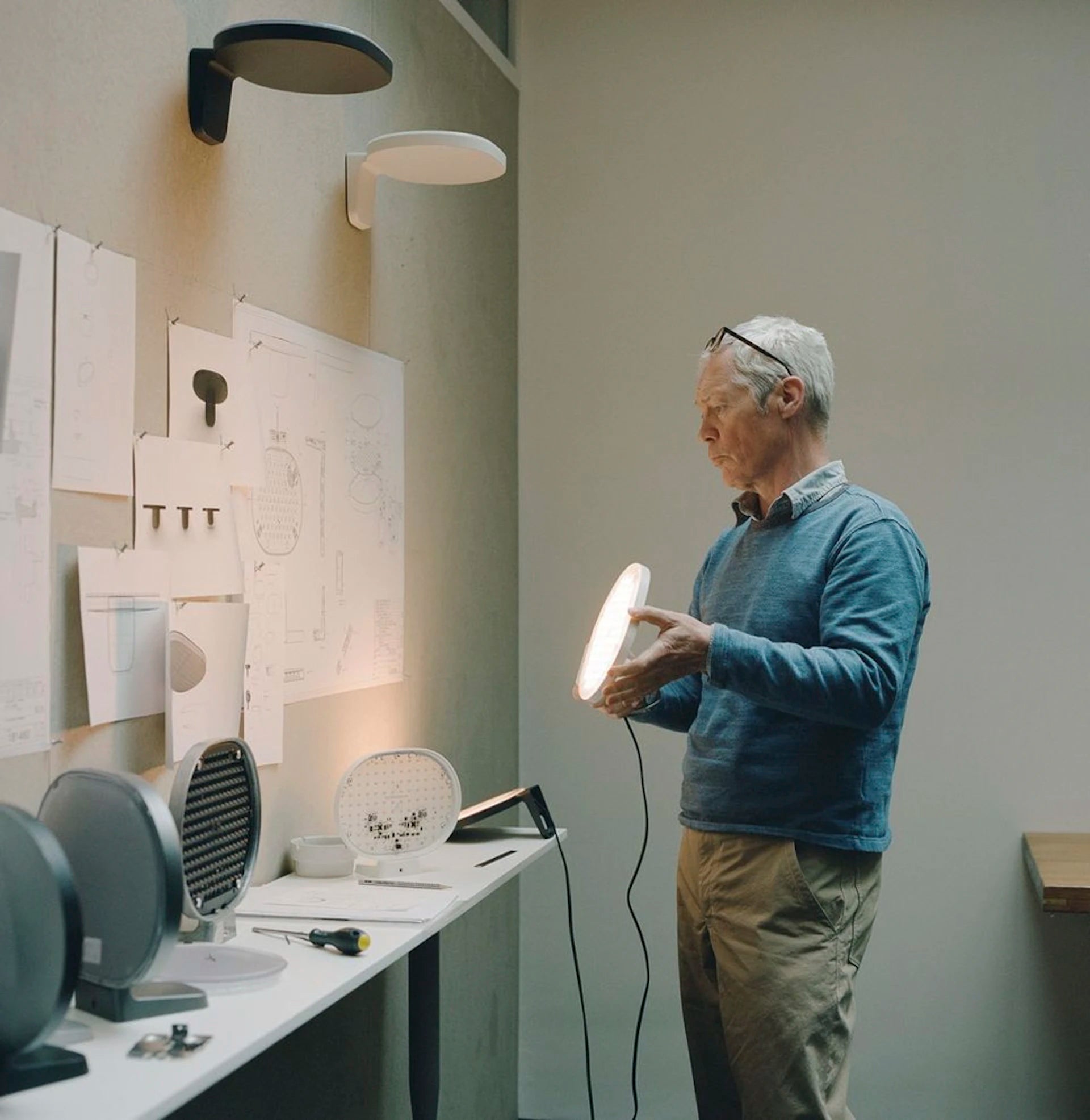 Nástěnná lampa OPLIGHT bílá