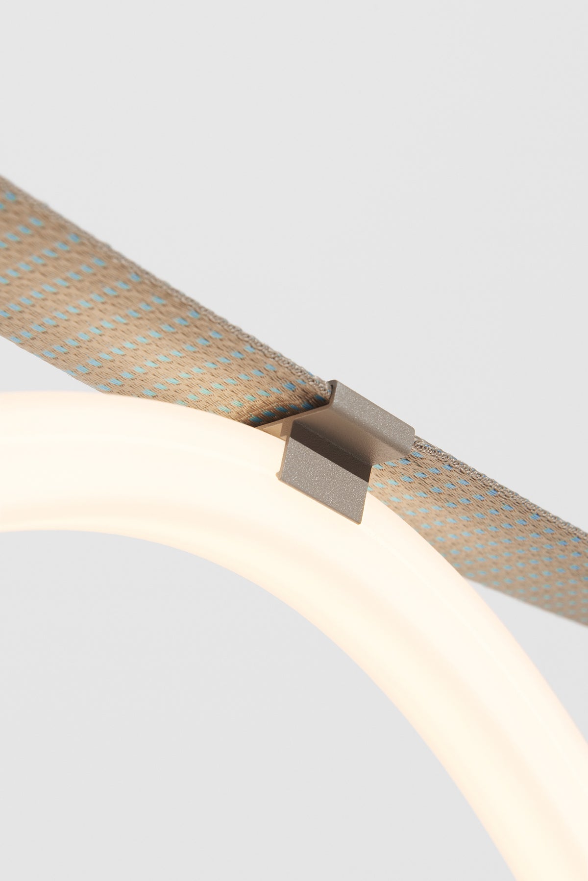 Lampa visící SPLINE béžová s modrou