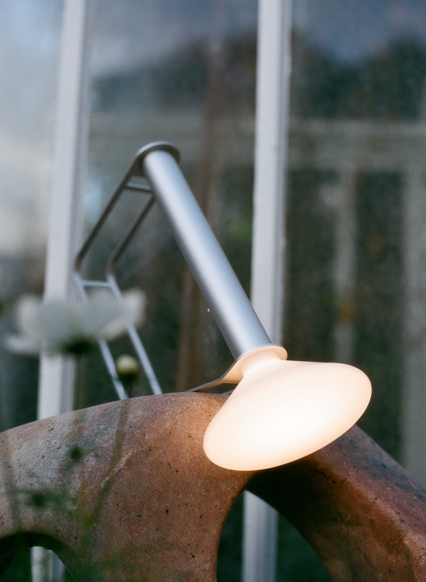 Přenosná venkovní lampa PITON stříbrná