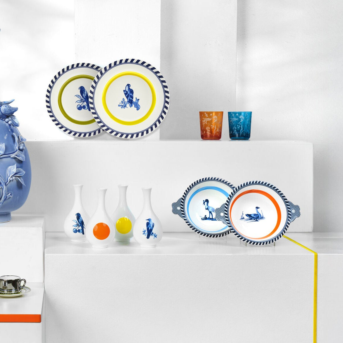 Sada talířů S VZOREM PTÁKŮ bílá s modrou