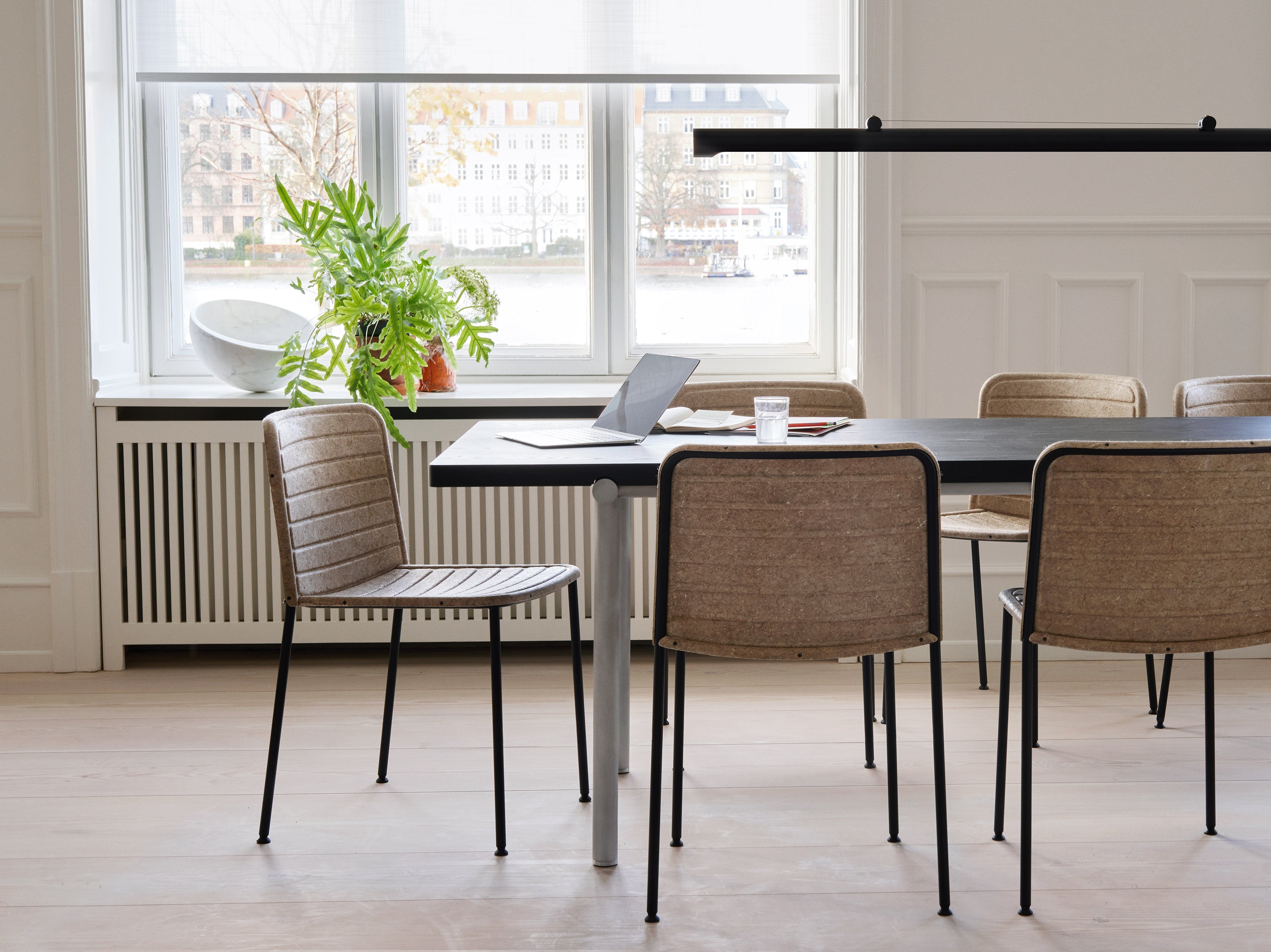 Tubby Tube Black Pendant Lamp