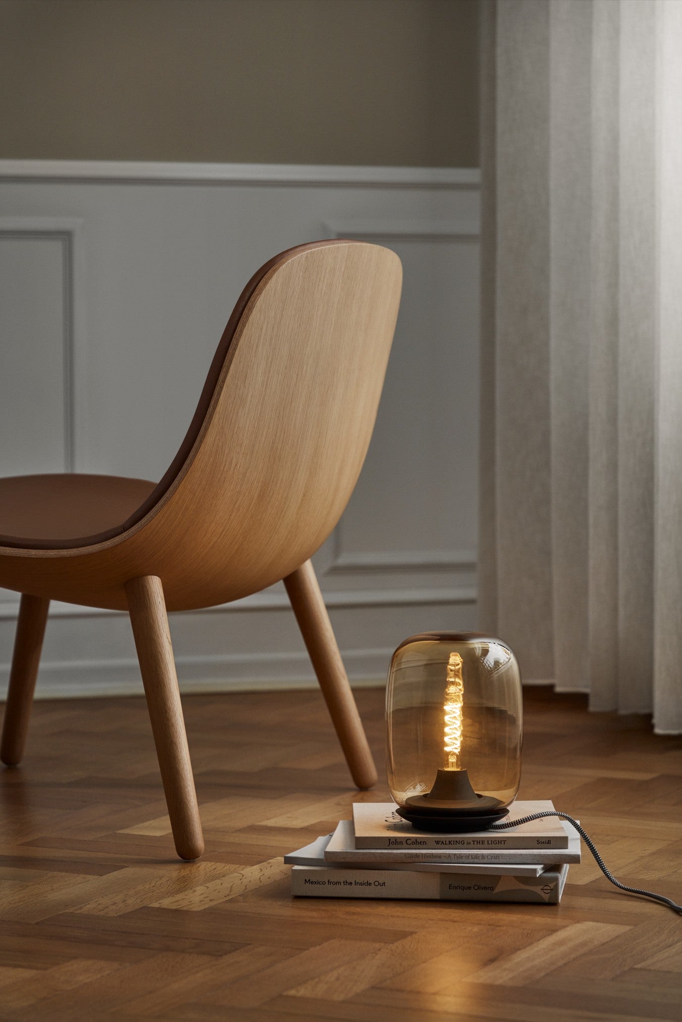 Stolní lampa ACORN zlatá