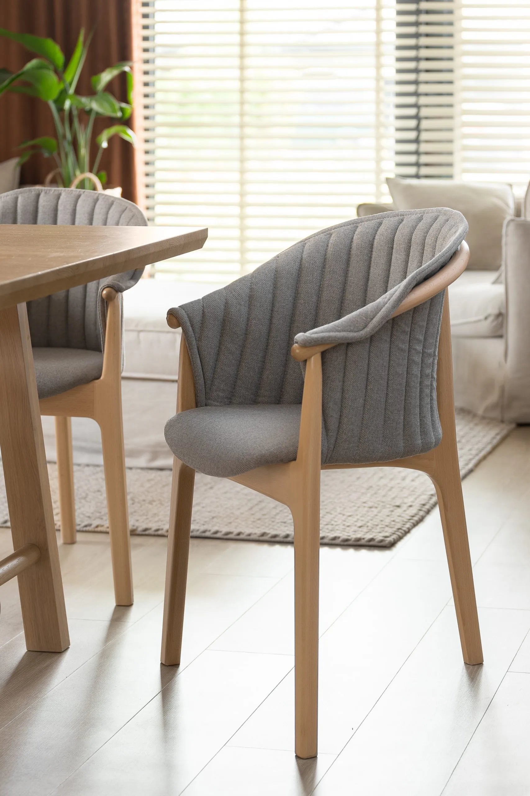 Křeslo EVO B-2945 čalouněné