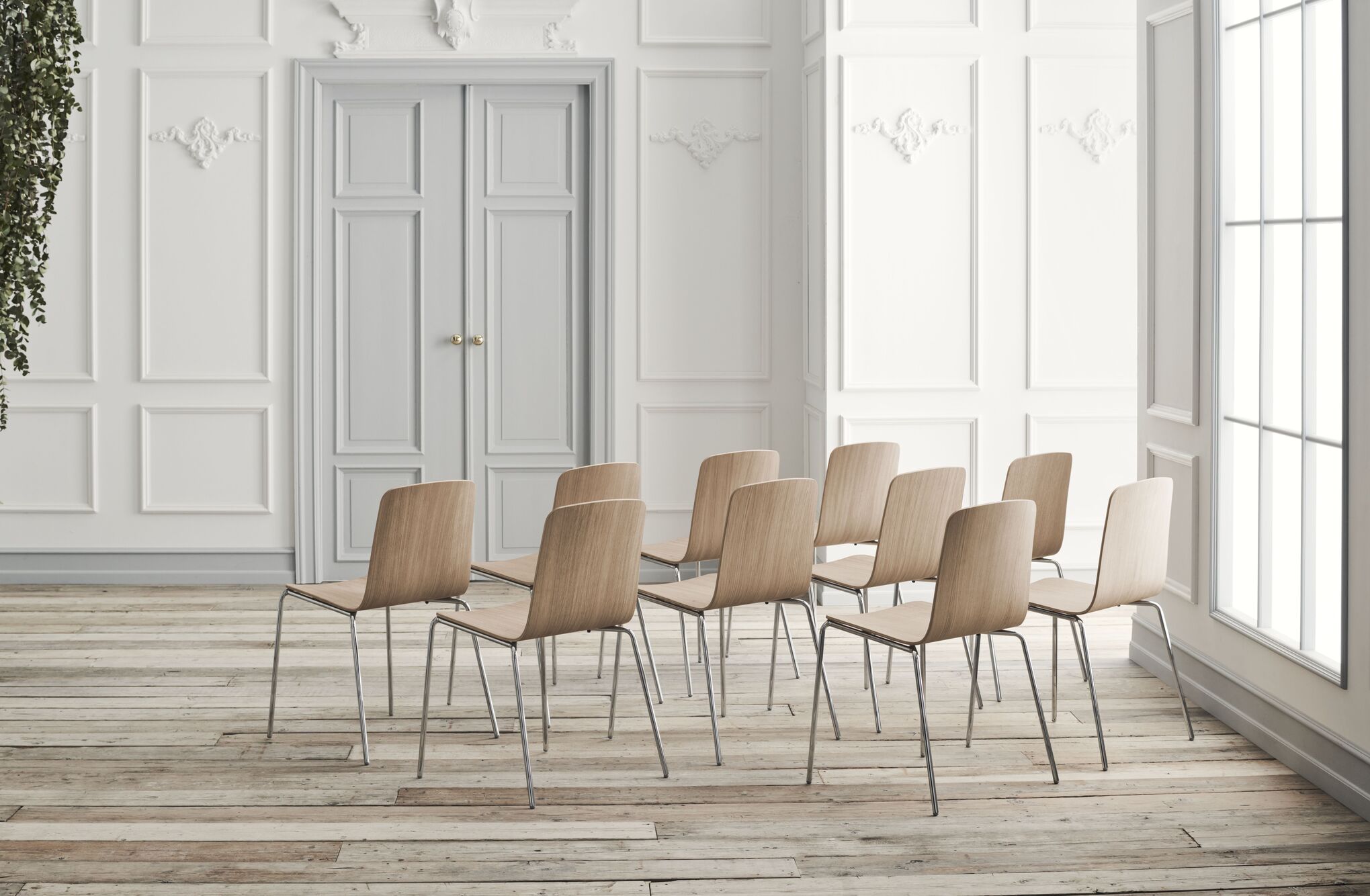 Židle PALM dýha dubová s kovovým podstavcem