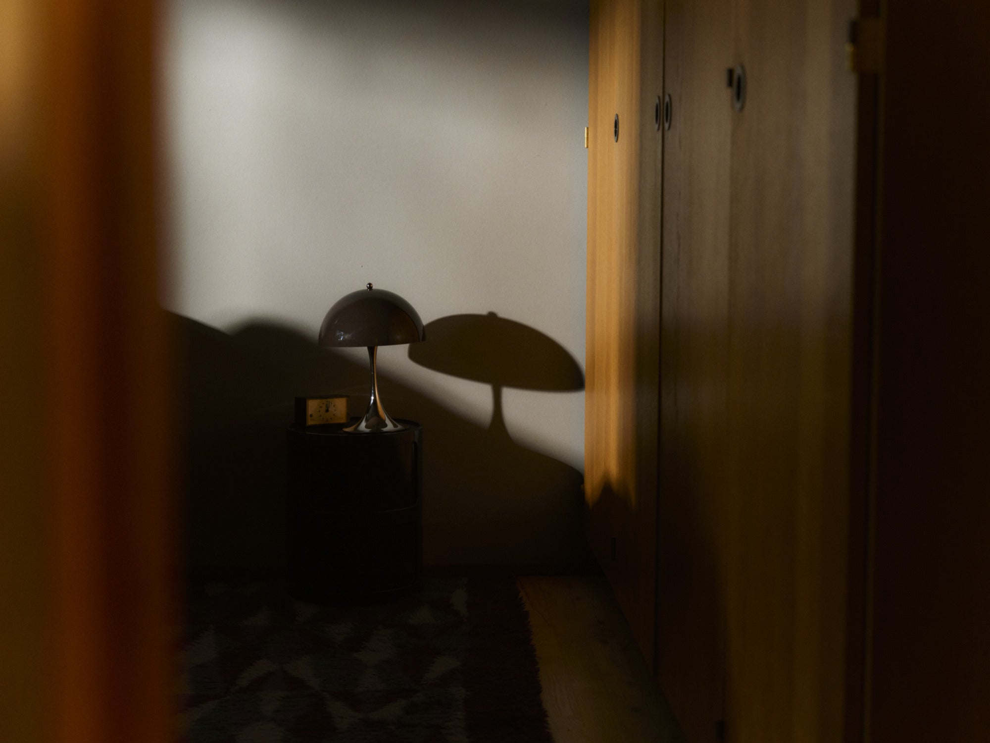 Přenosná lampa PANTHELLA 250 zelená s chromovaným podstavcem