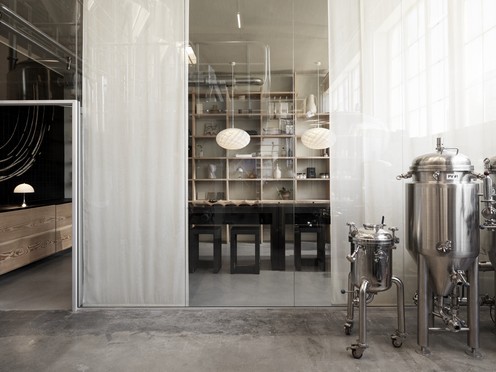 Závěsná lampa PATERA OVAL bílá