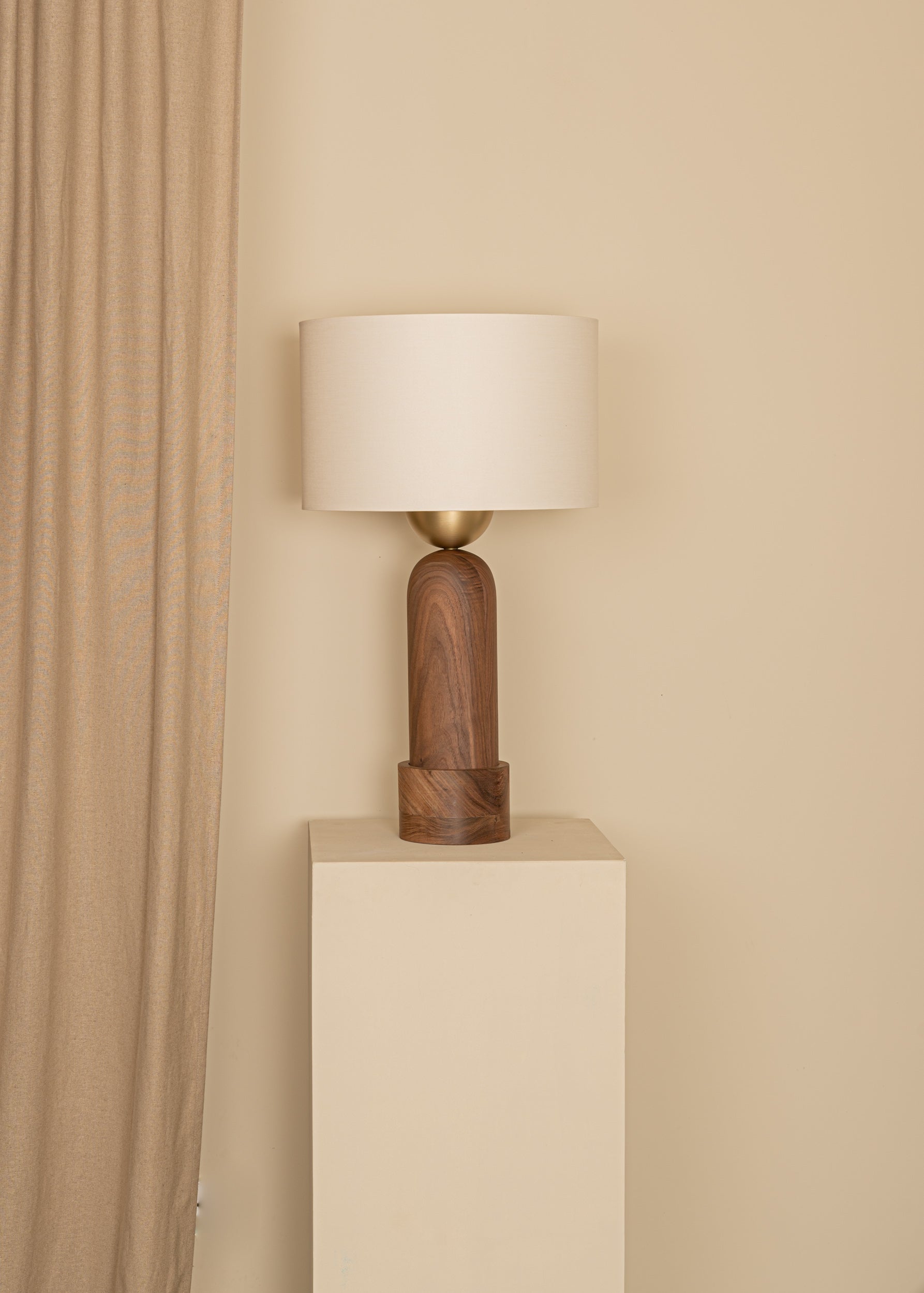 PEONA KELO Walnut Wood Table Lamp