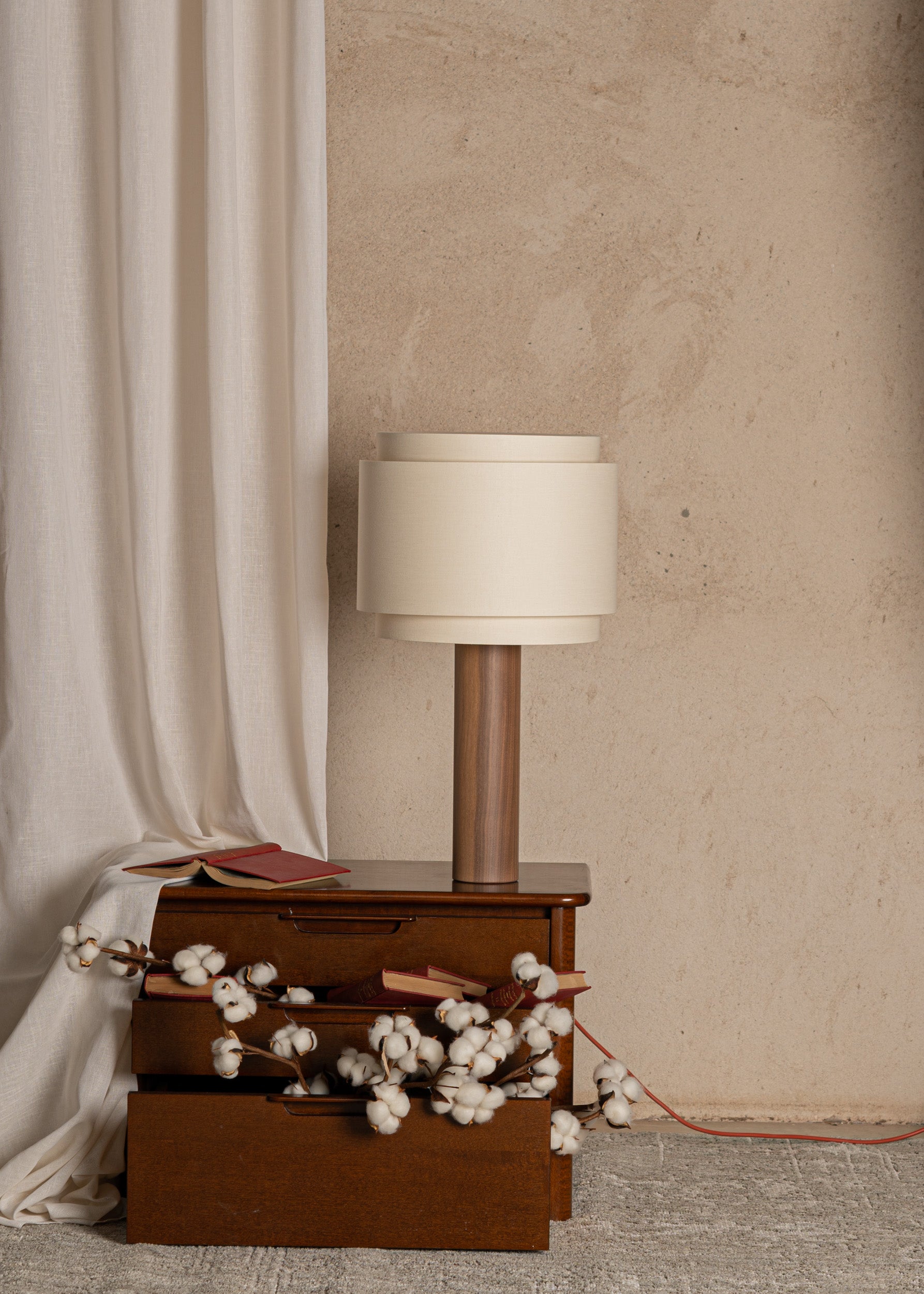 Stolní lampa PIPO DUOBLE ořechové dřevo