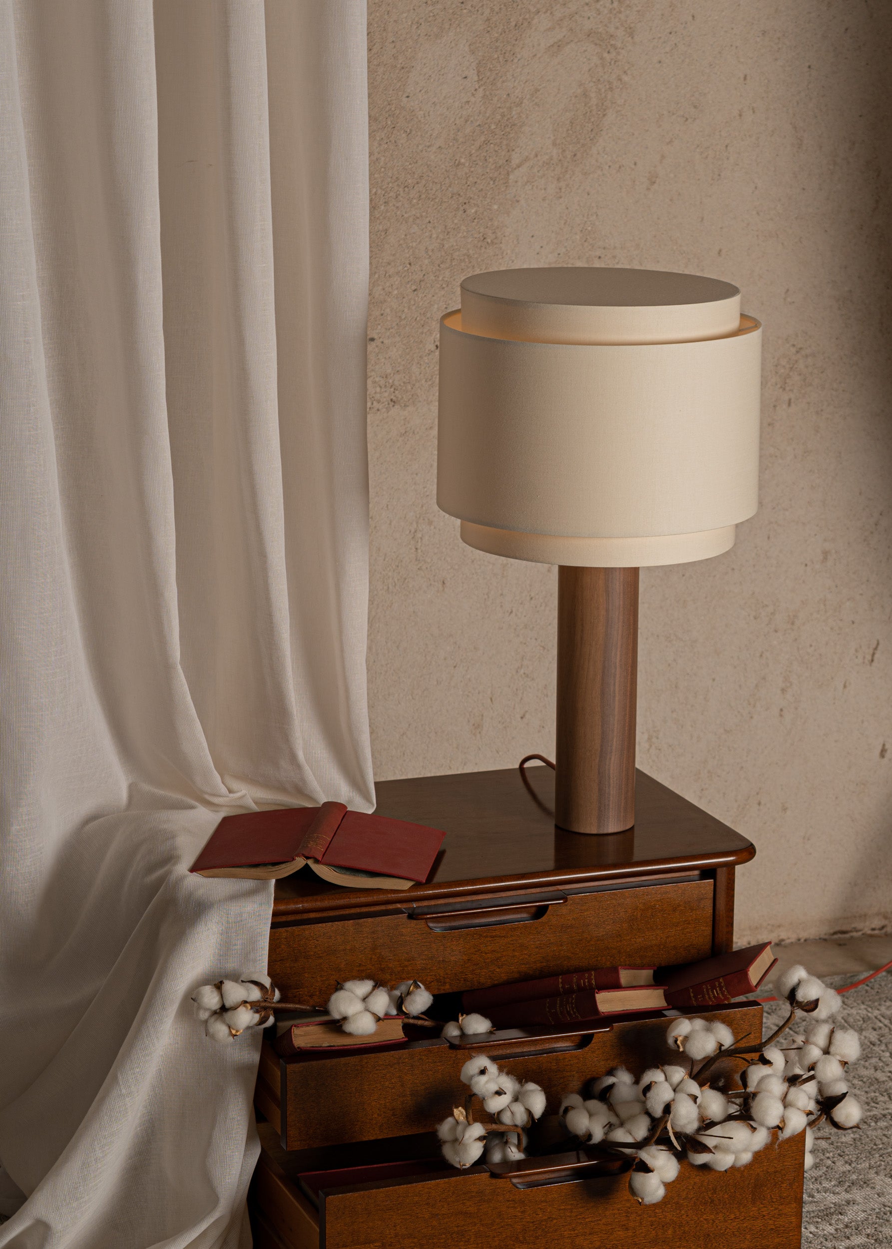Stolní lampa PIPO DUOBLE ořechové dřevo