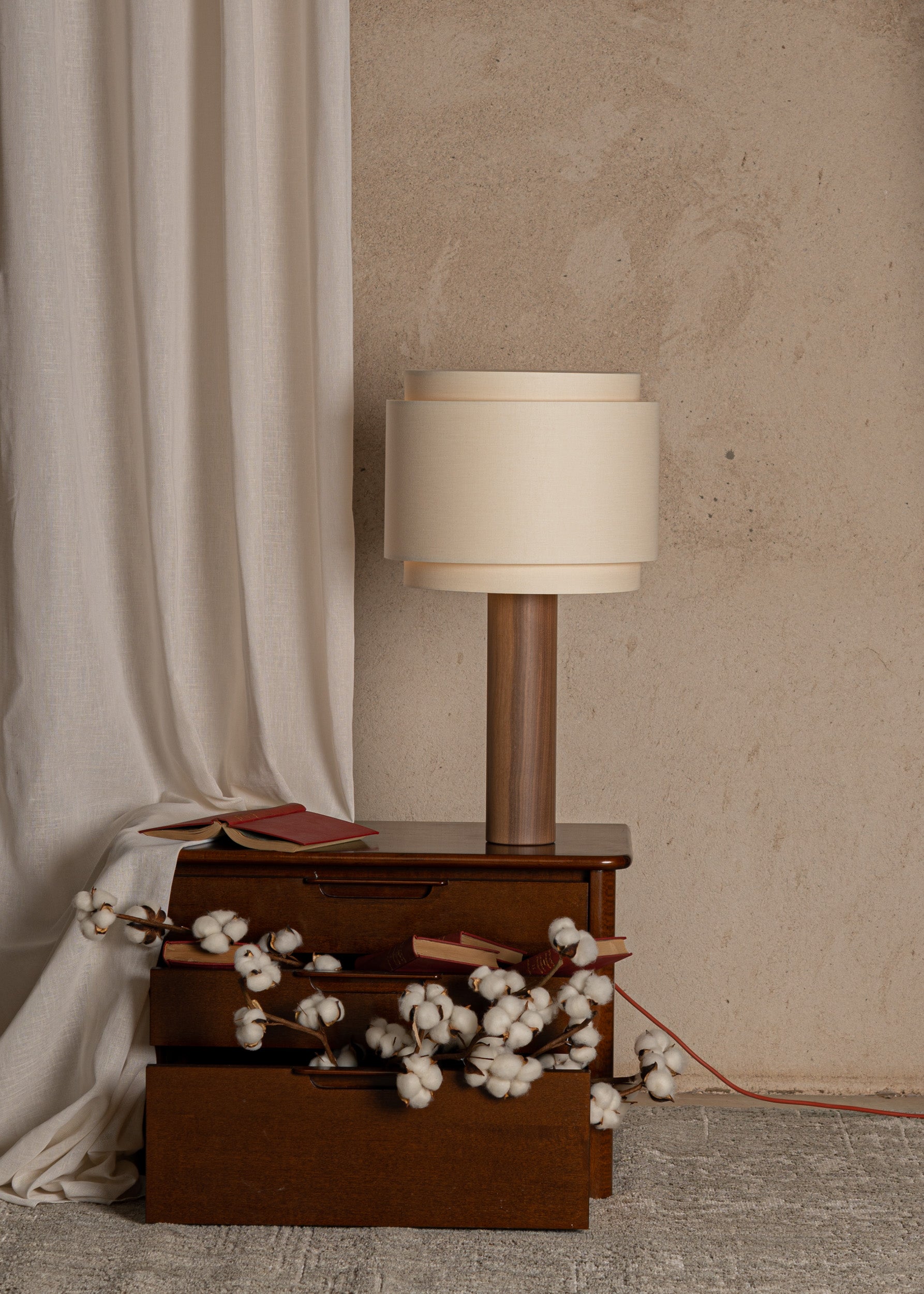 Stolní lampa PIPO DUOBLE ořechové dřevo