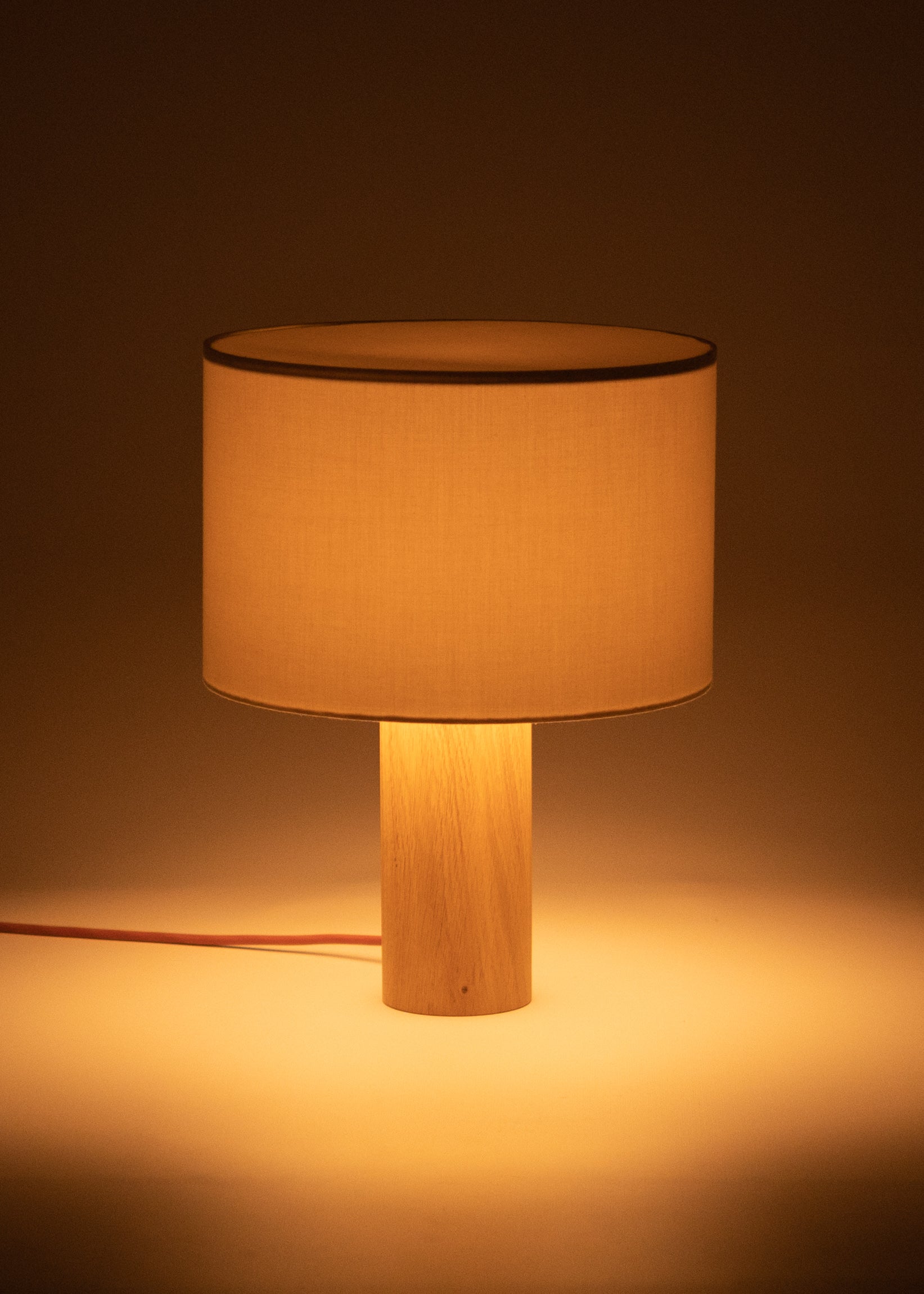 Stolní lampa PIPITO z dubového dřeva