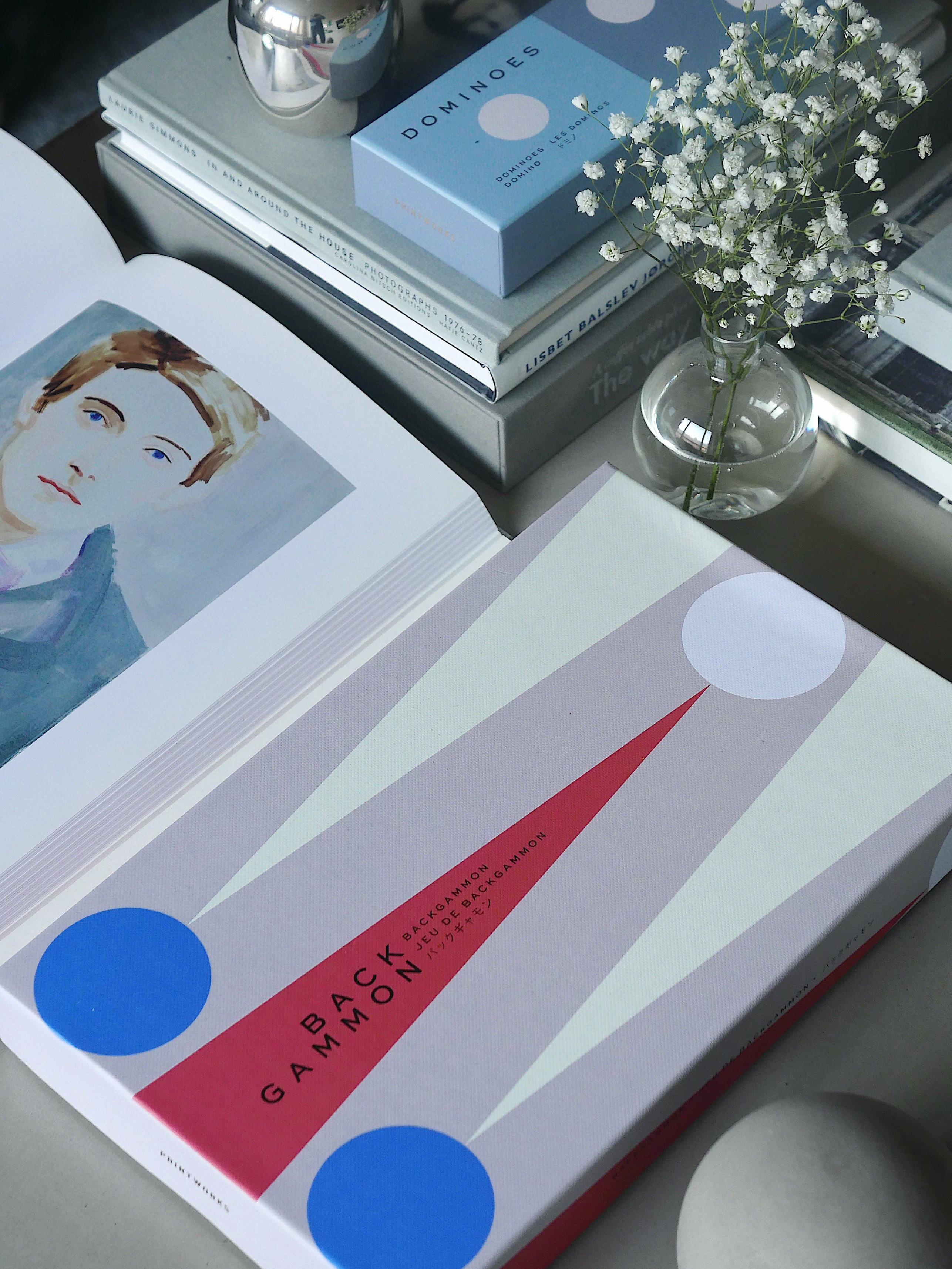 Gray BACKGAMMON Game Set with Red and Blue