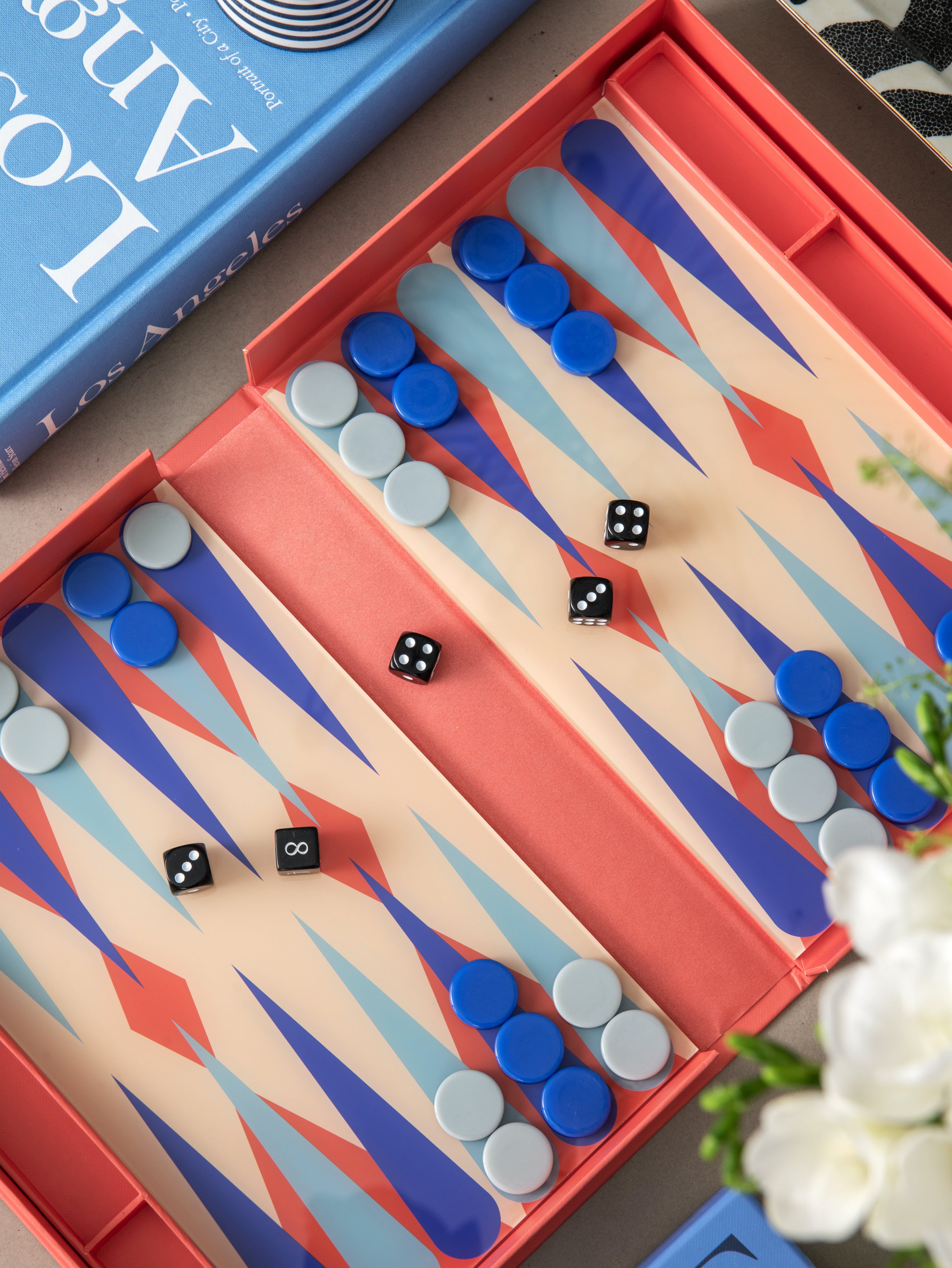 ART OF BACKGAMMON Red and Blue Backgammon Set