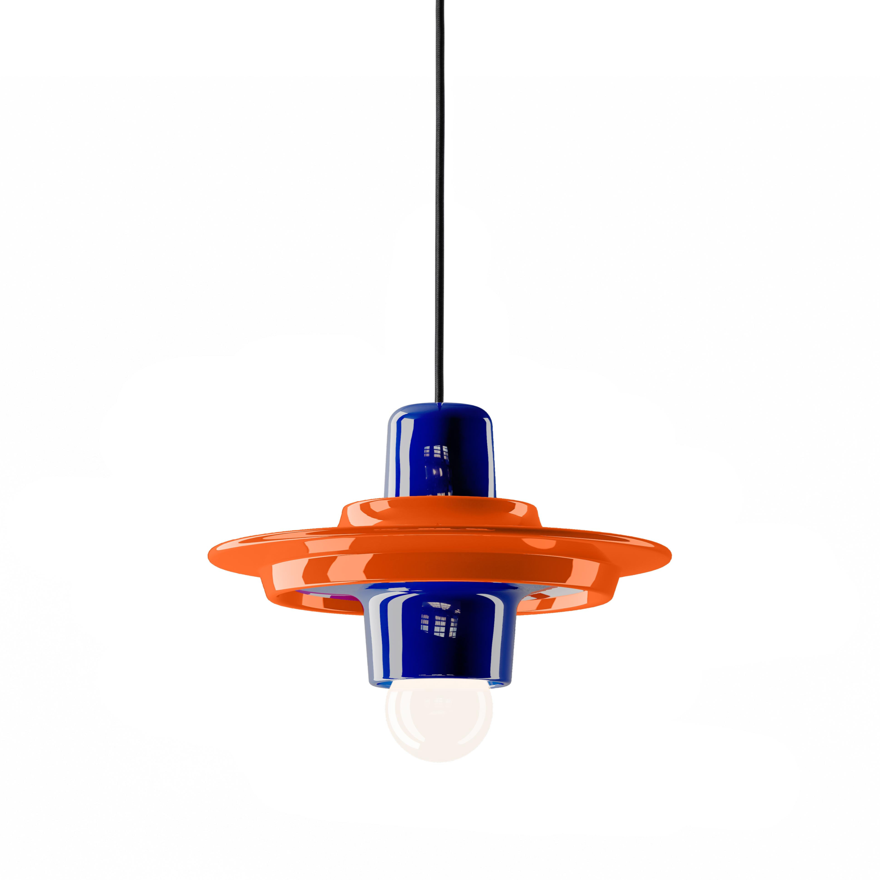 VOILÀ ceramic pendant lamp in orange with cobalt