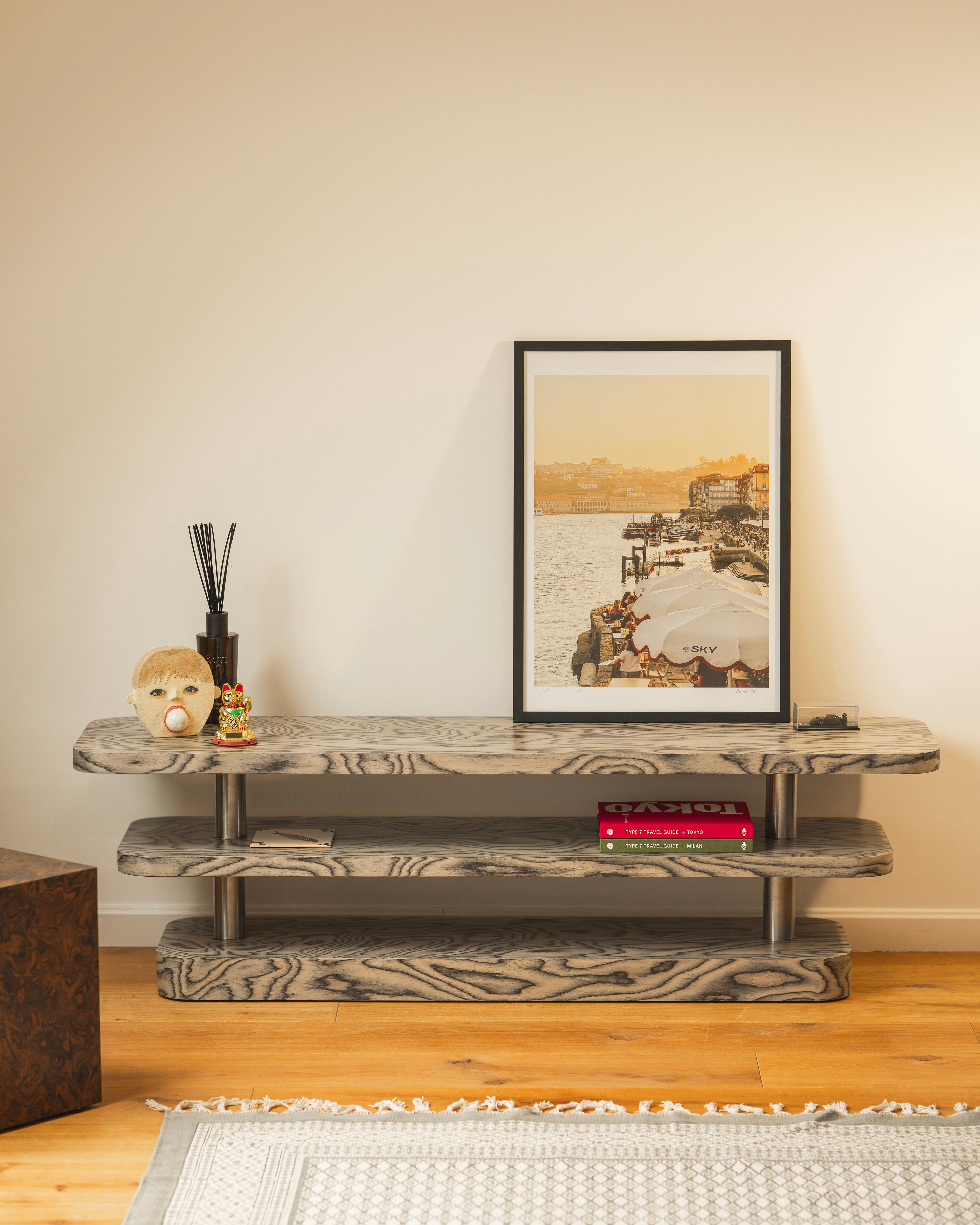 Televizní stolek REL dýha Sottsass se ocelovými prvky