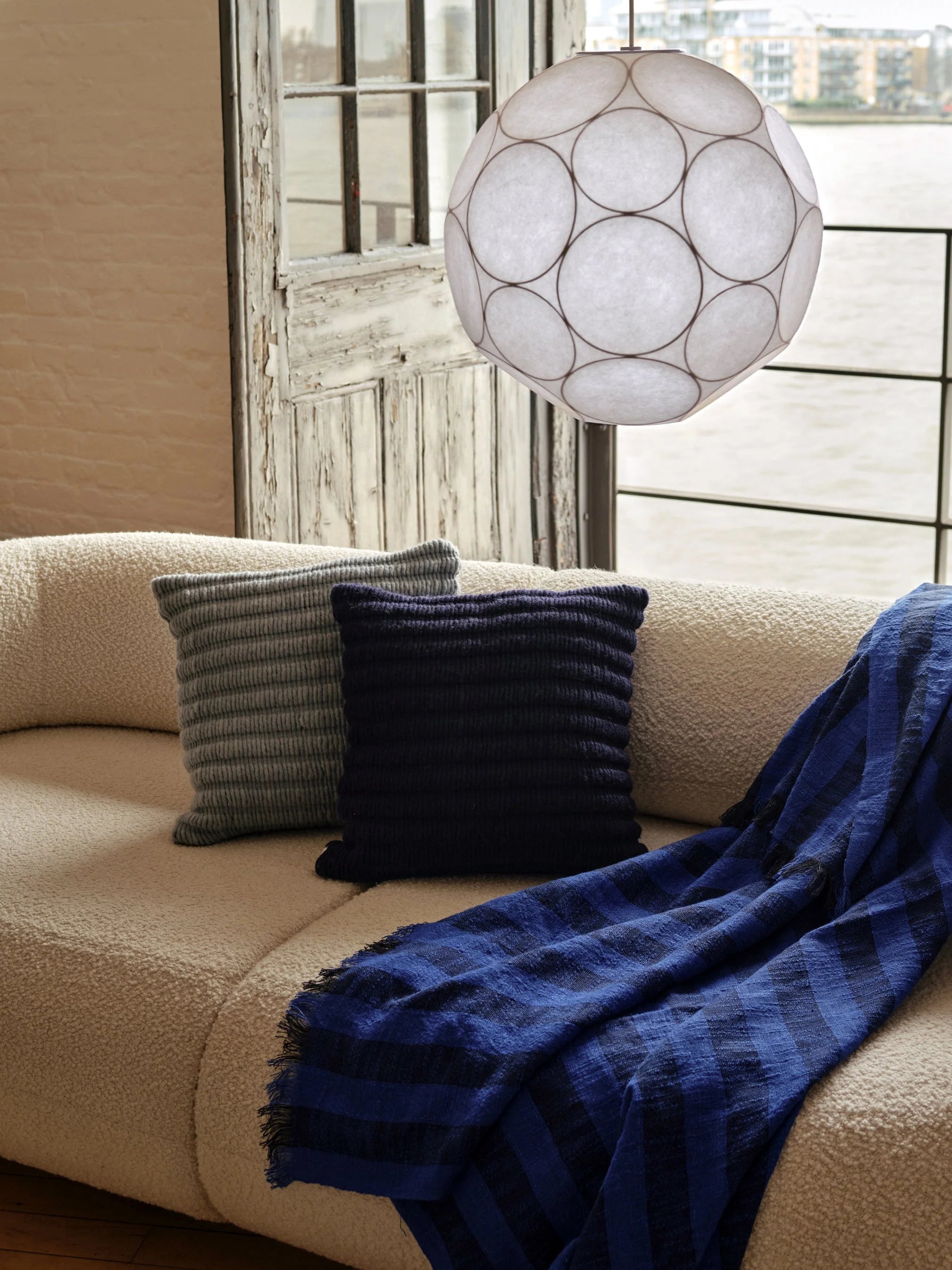 Polštář RIDGE granátový