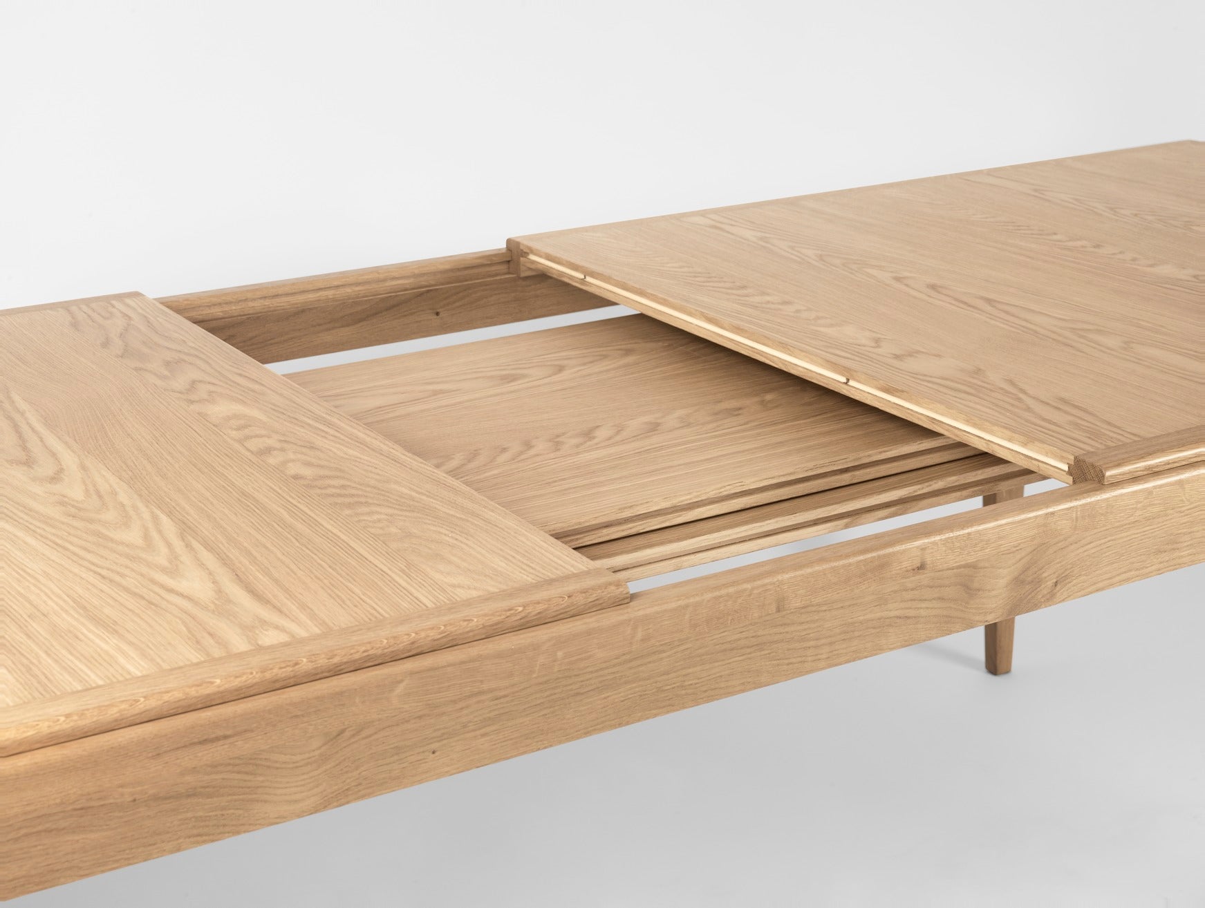 Rozkládací stůl S-TABLE z dubového dřeva