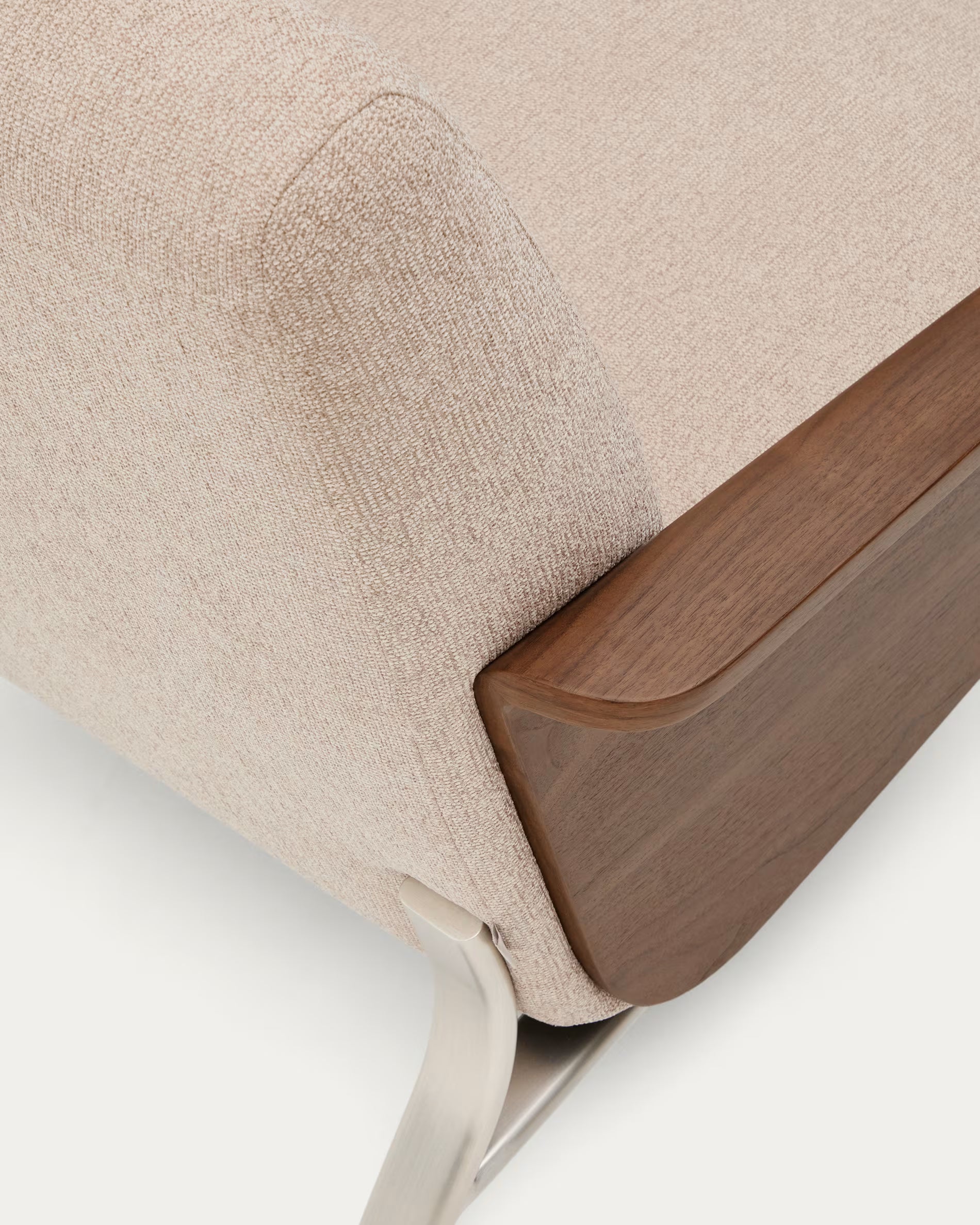 Pohovka 3-osobová AMSEN jasně hnědá se skořicovou překližkou a ocelovým podstavcem