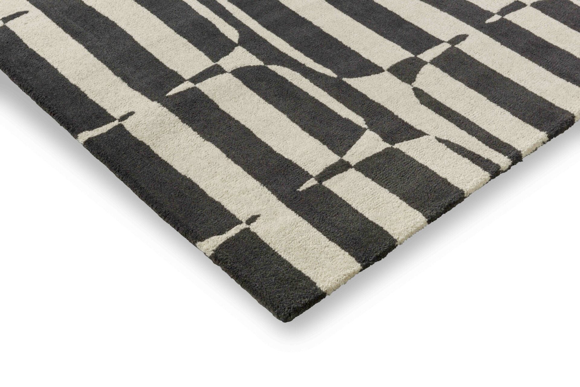 Koberec LOHKO STRIPE černý s béžovým