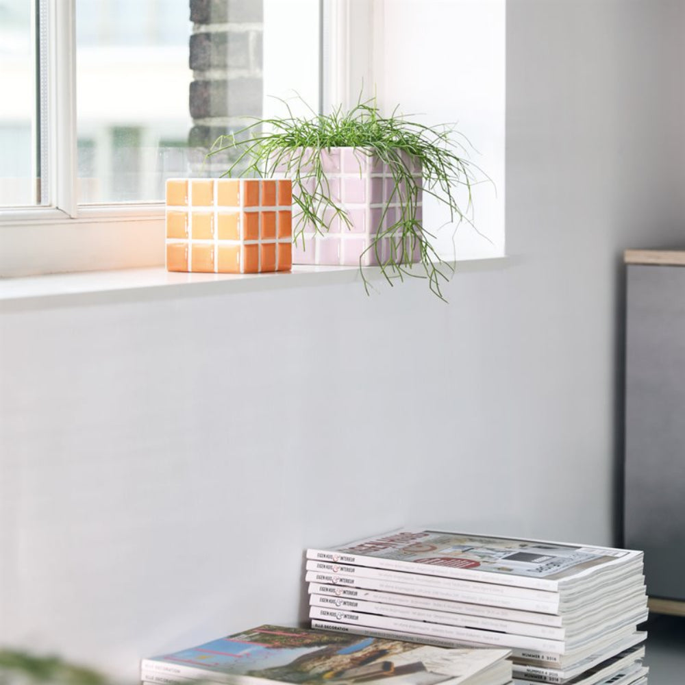 Květináč TILE oranžový s bílou