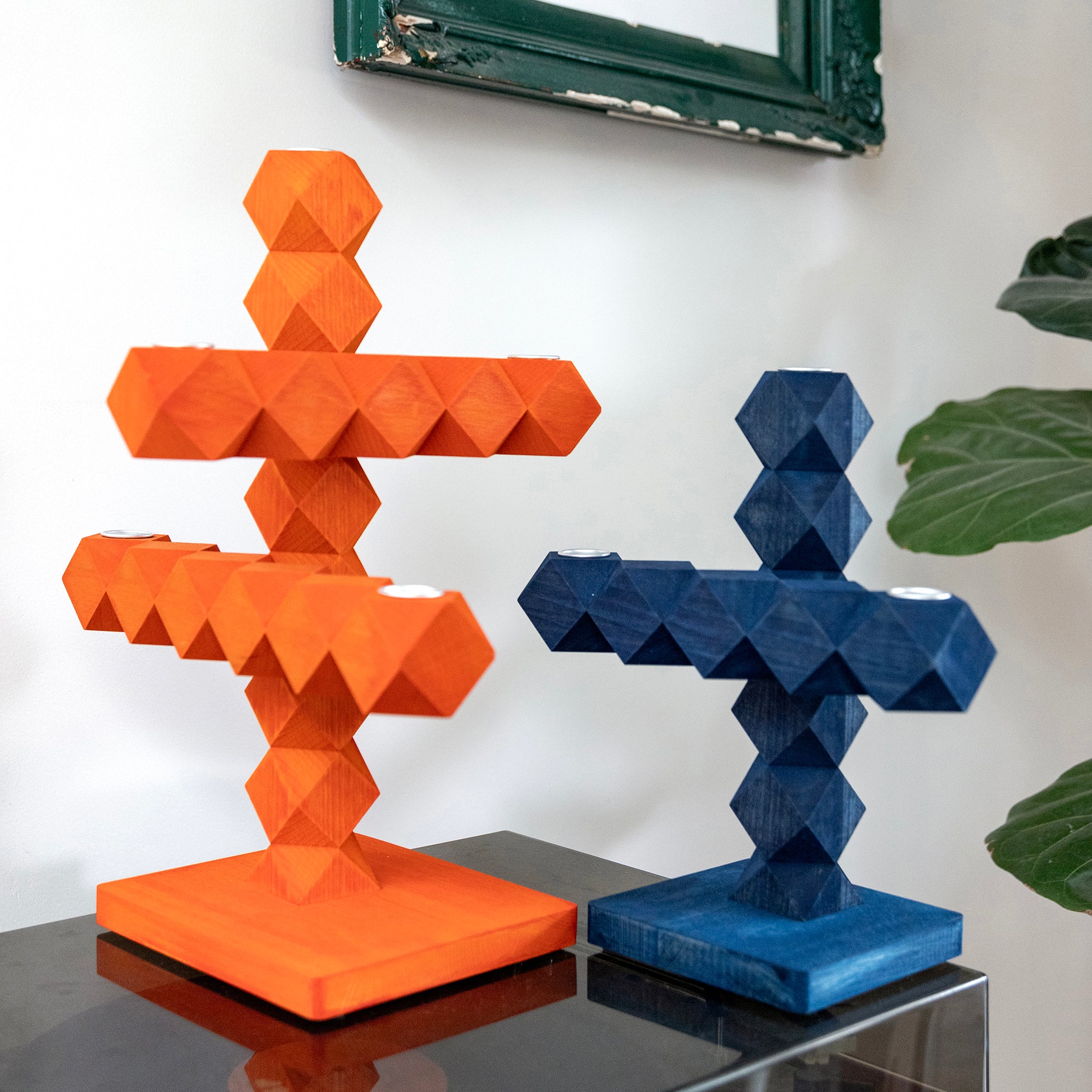 Svícen CLEAN CUT modrý