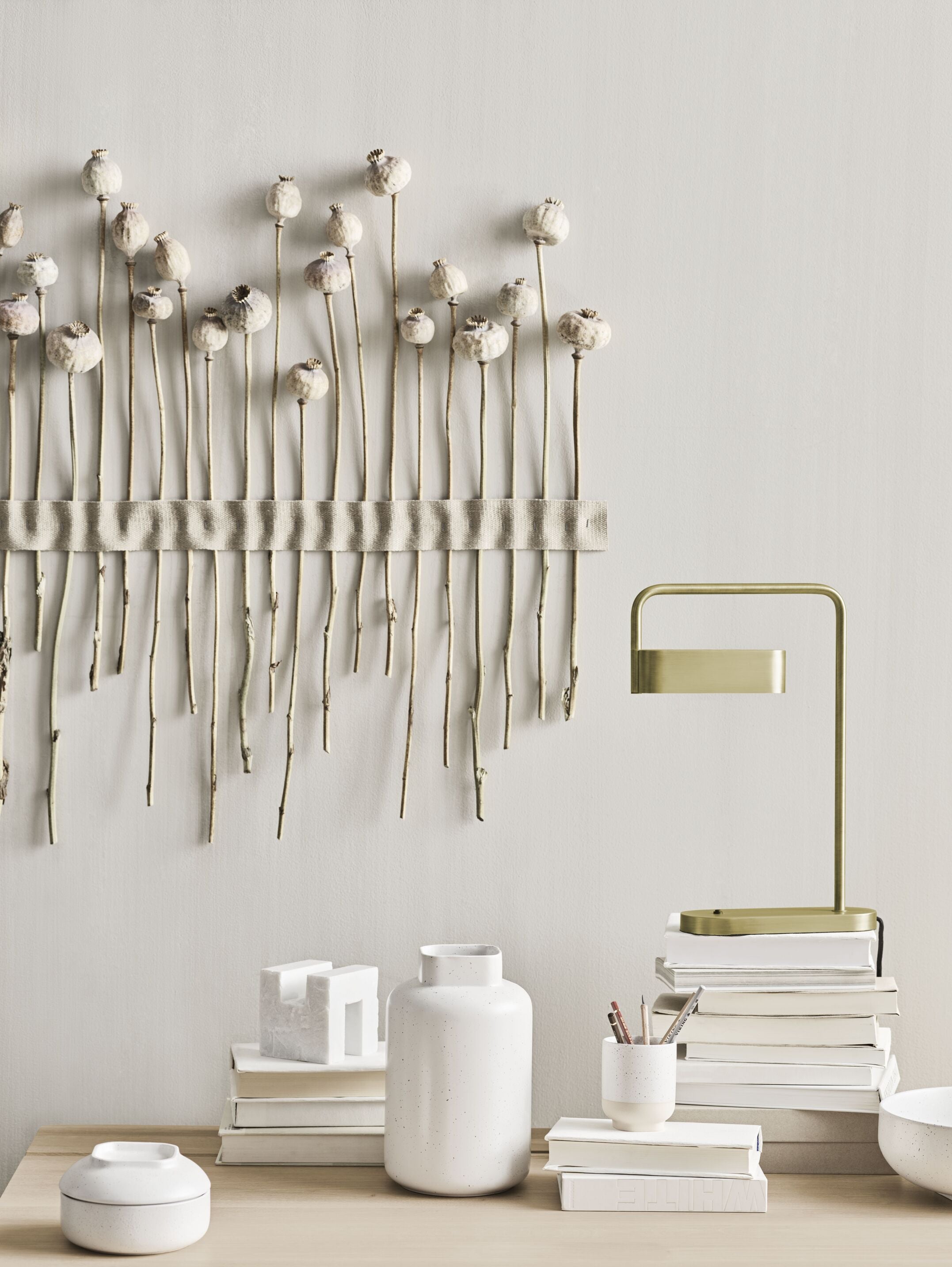 SCRIBE desk lamp cream