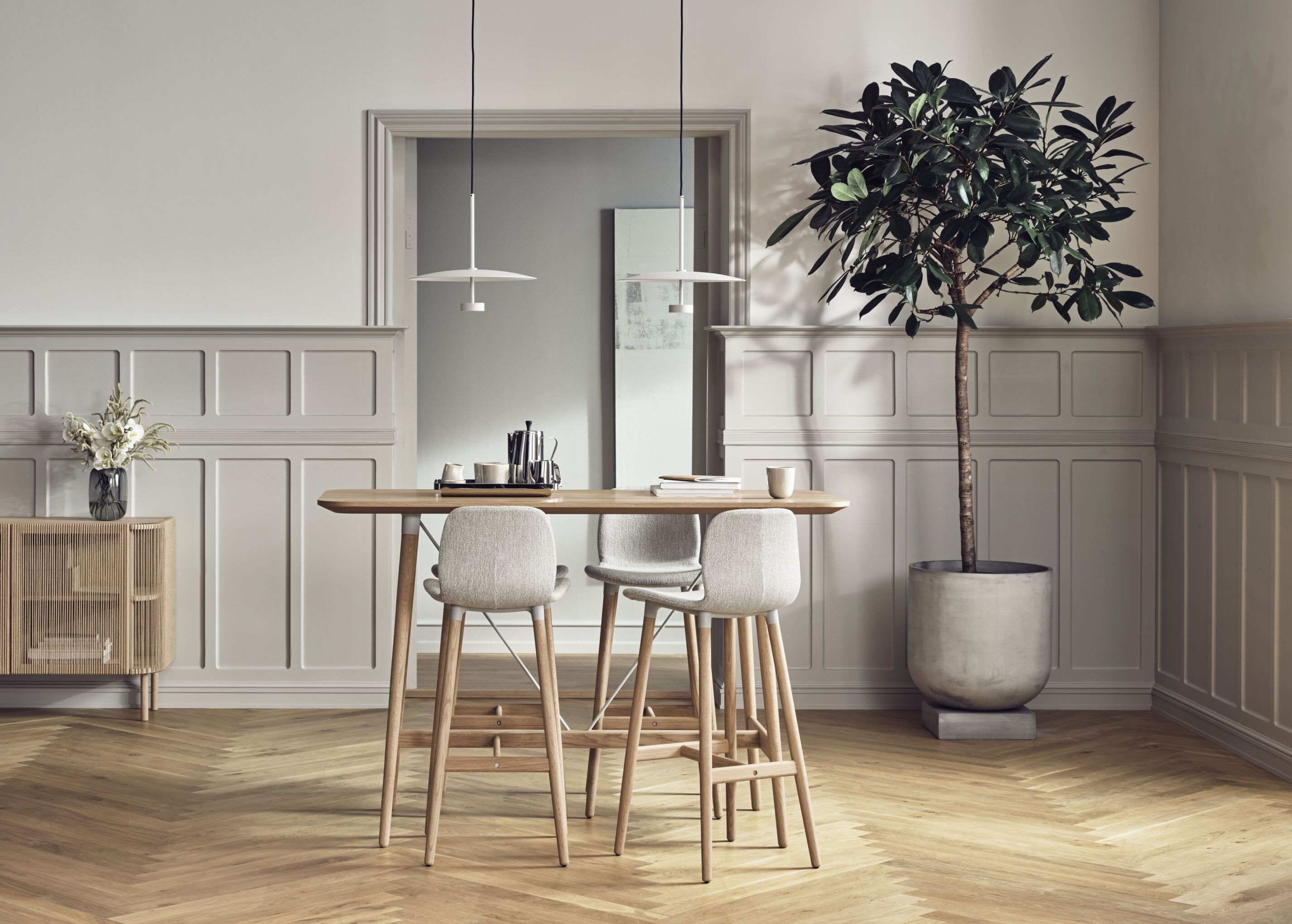 Vysoký stůl SEED z bílého dubového dýhování