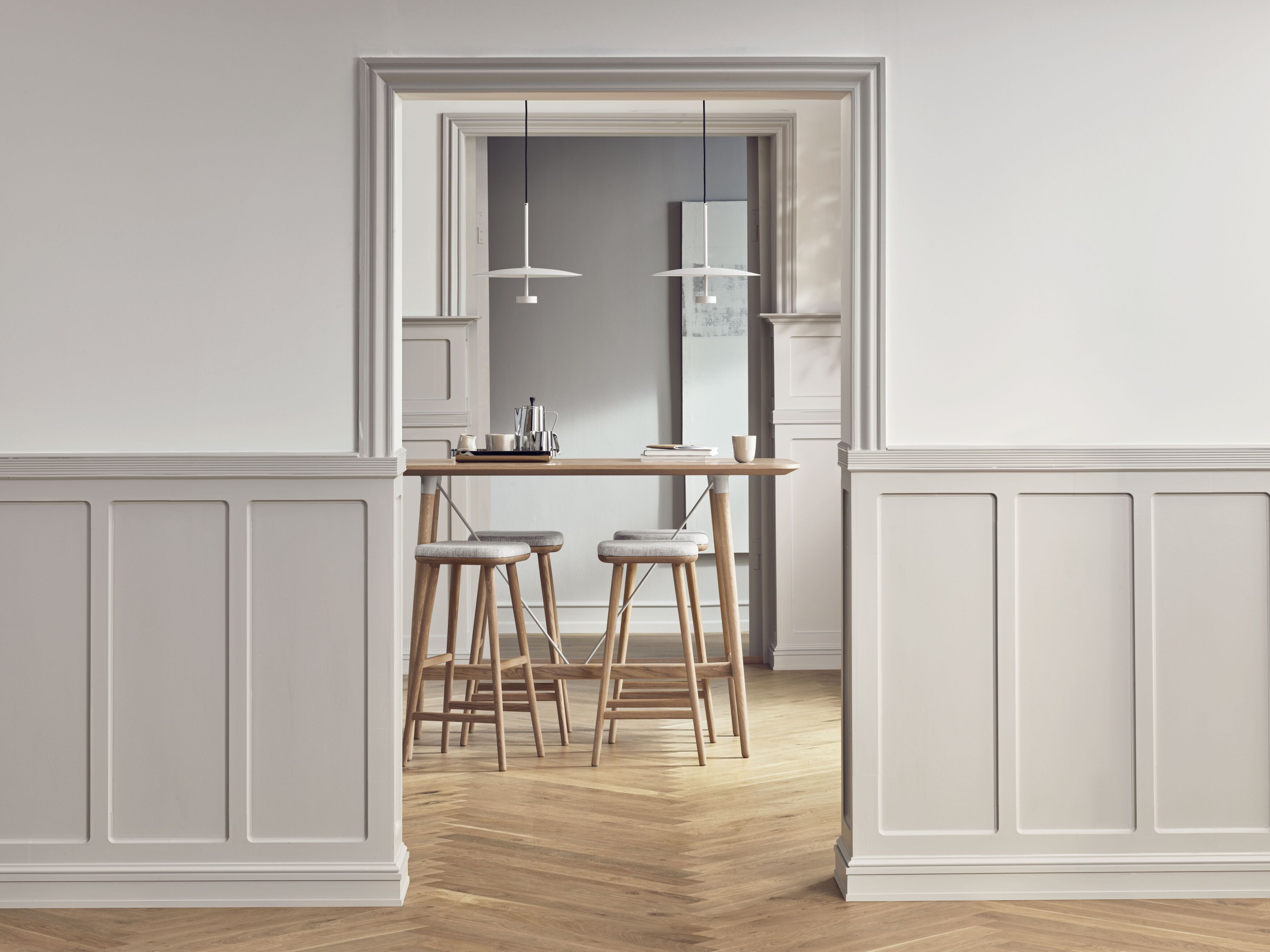 Vysoký stůl SEED z bílého dubového dýhování