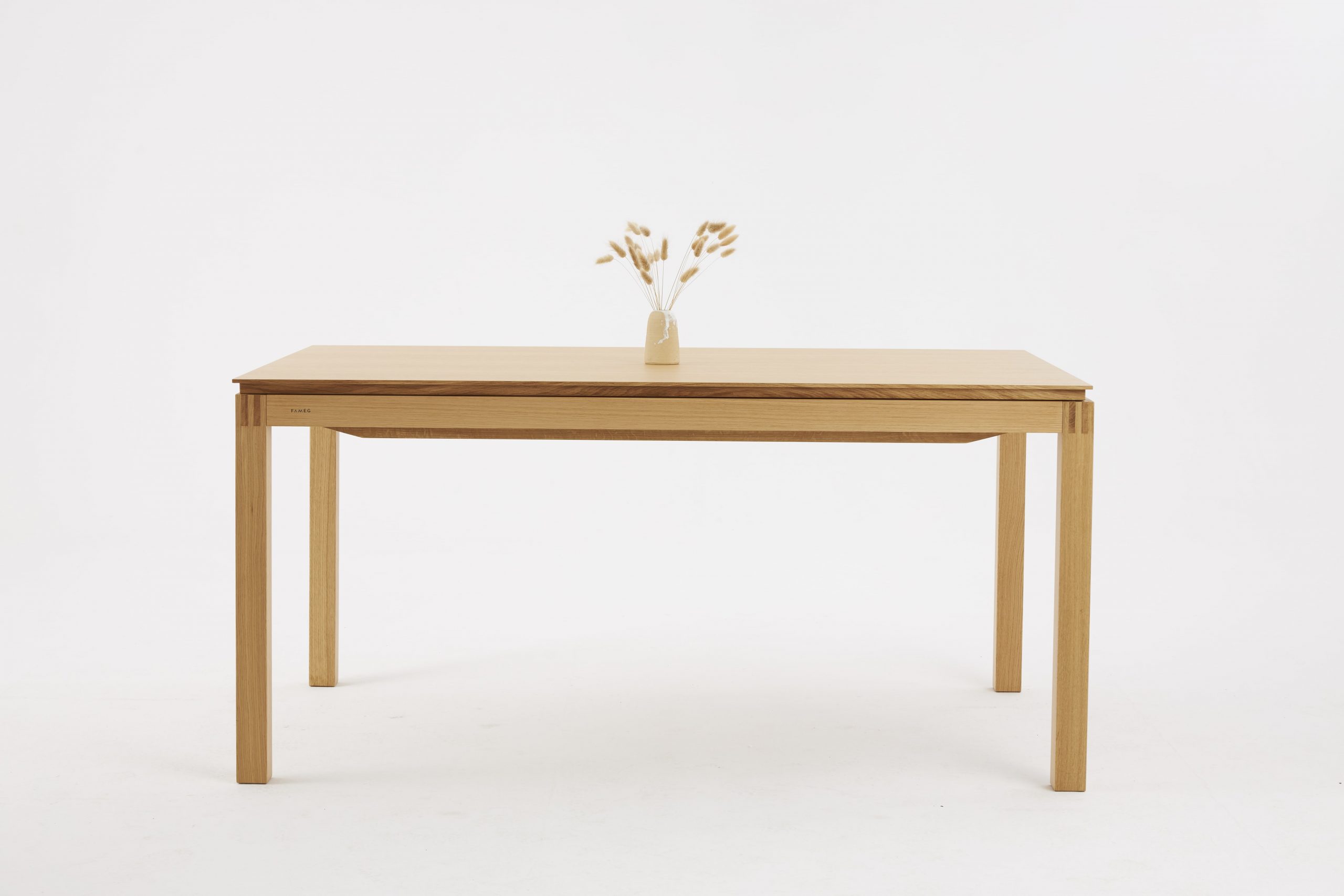 Rozkládací stůl ILOW z dubového dřeva