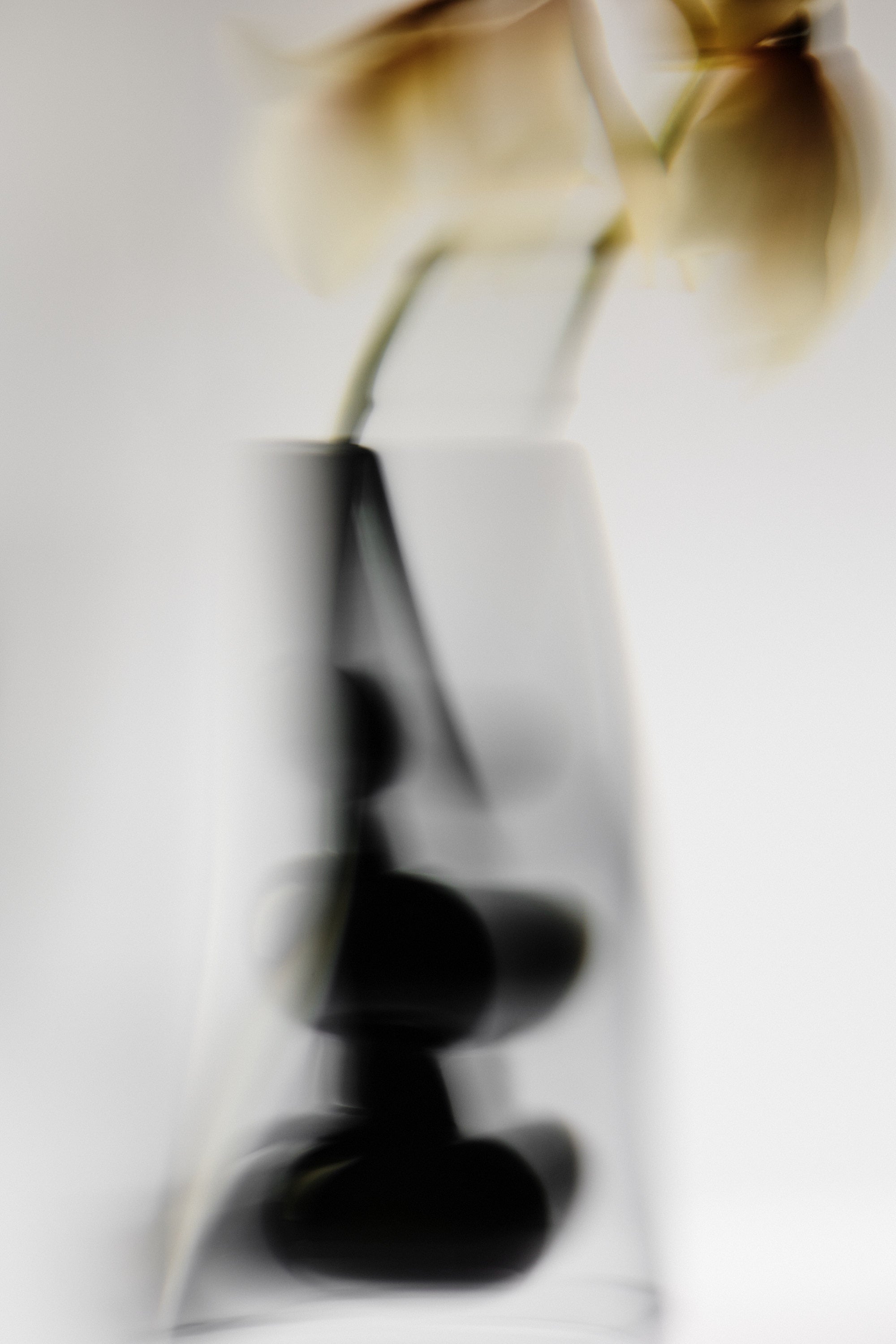 Váza BUMP CONE černé sklo