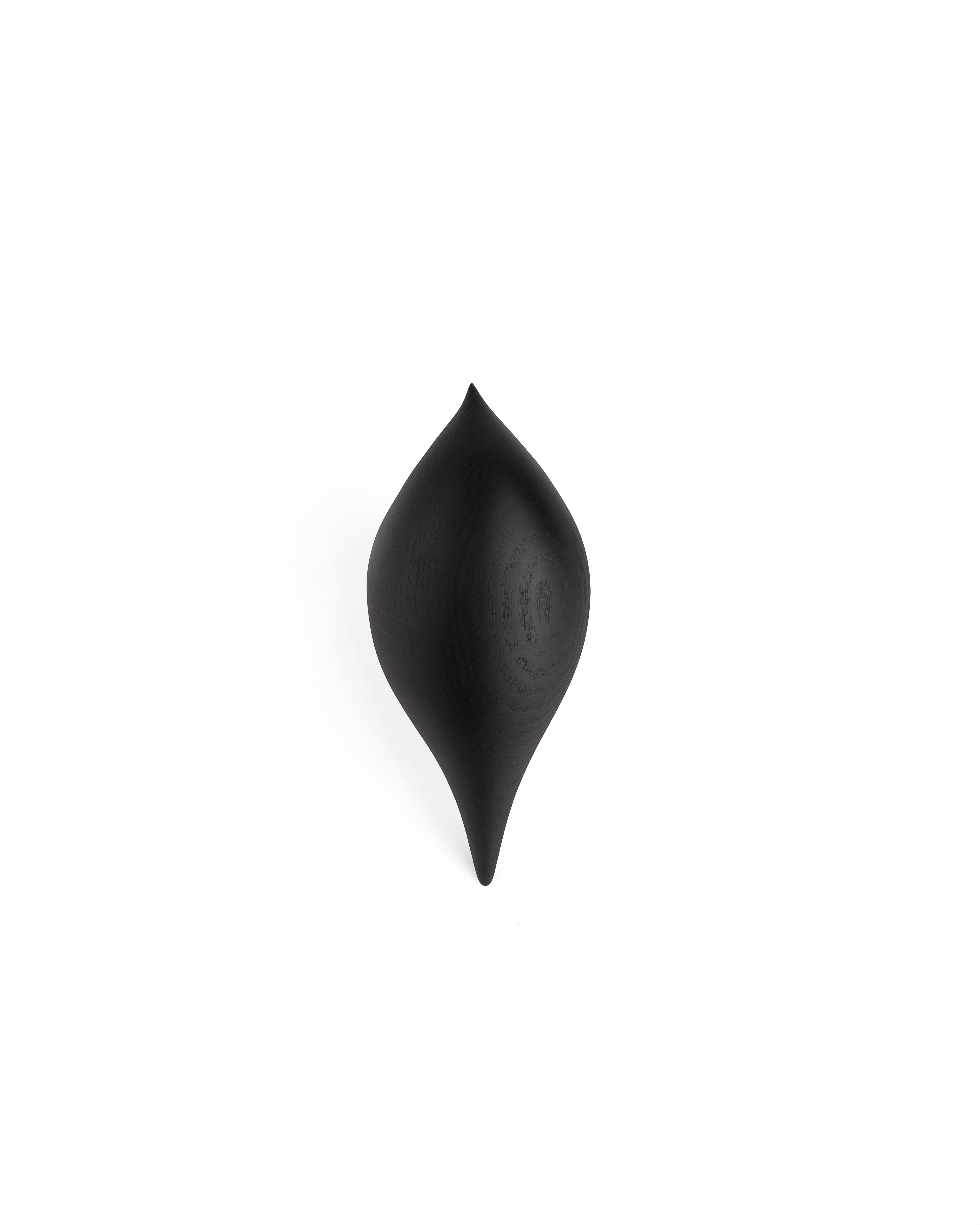 Dekorativní figurka TWEETY DECORATIVE BIRD černý jasan