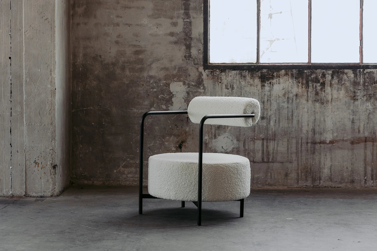 Křeslo SAFFRON čalouněné