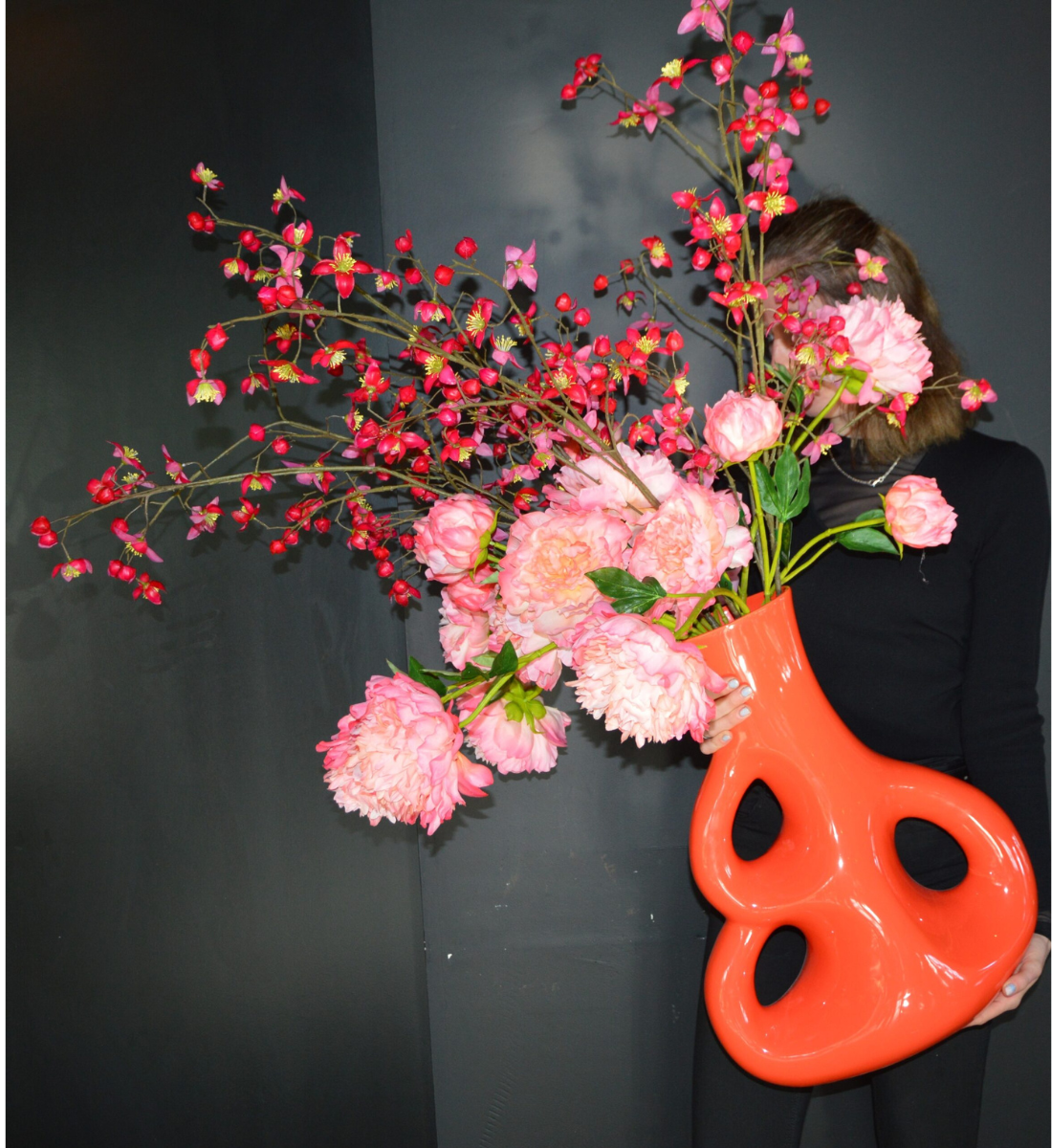 Váza TŘI UŠI korálově červená